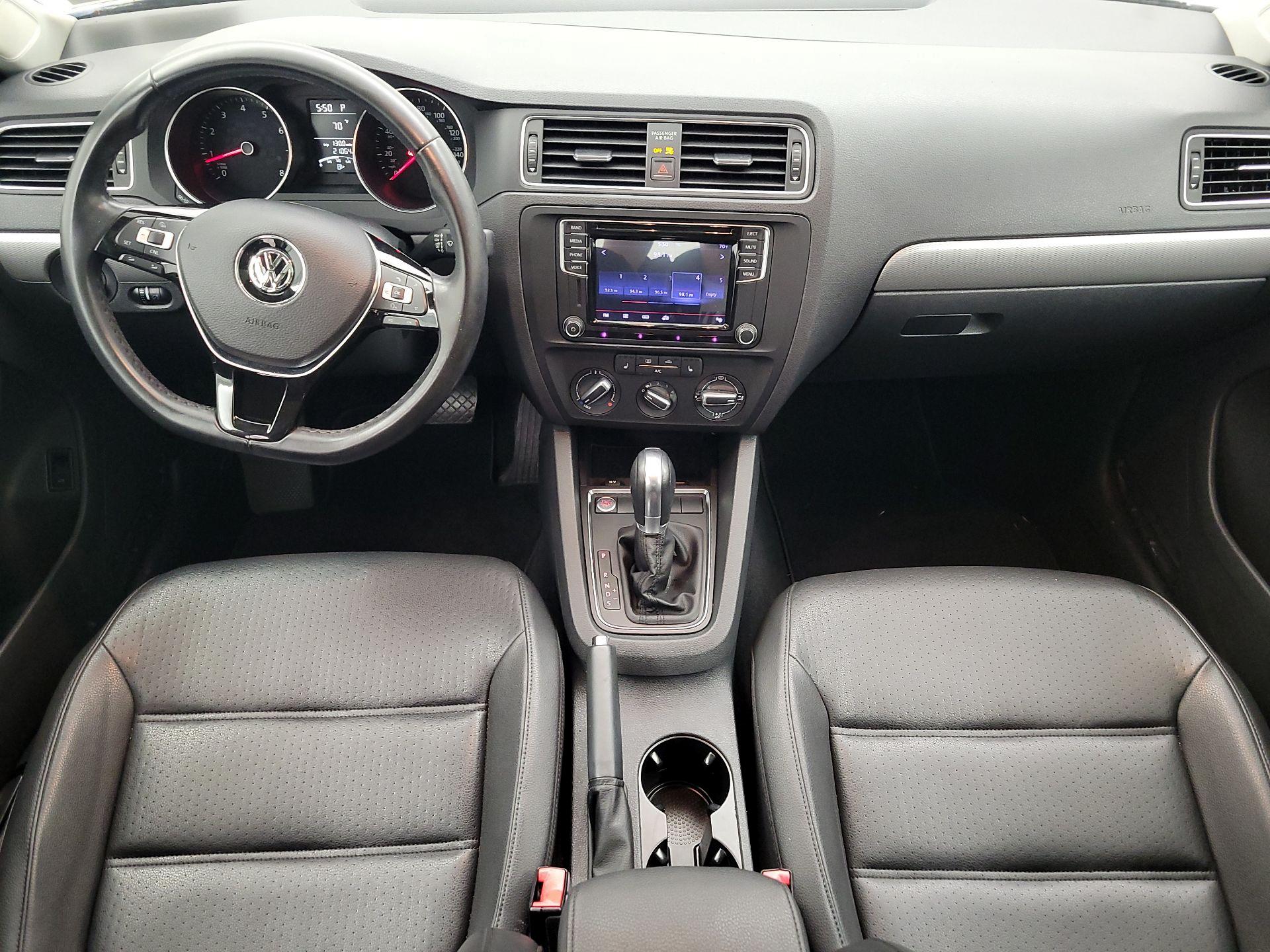 Thumbnail: 2016 Volkswagen Jetta - 9