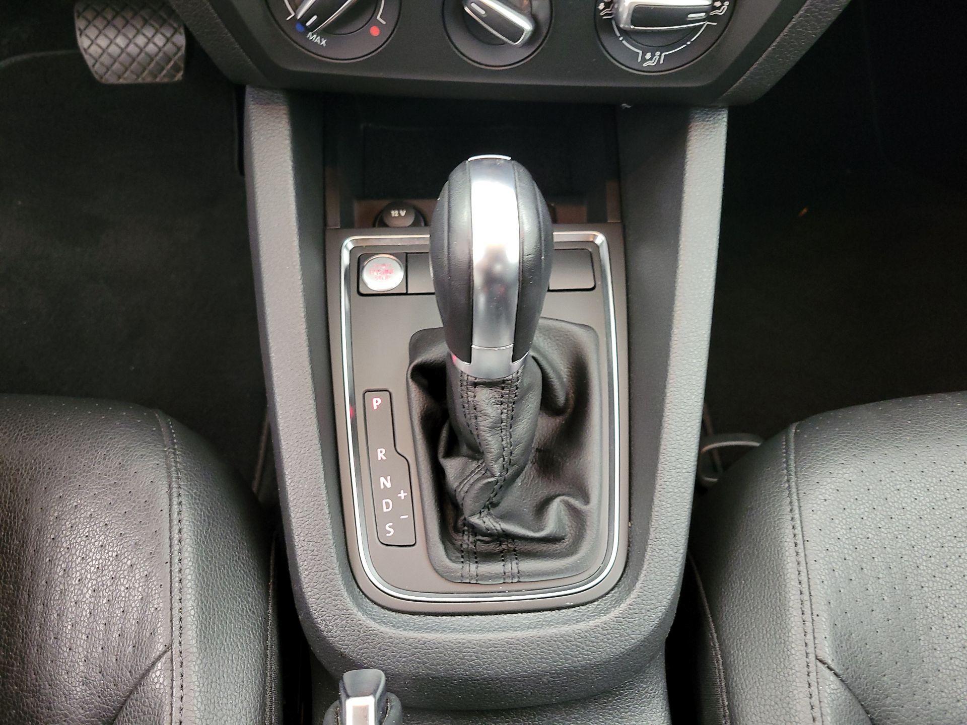 Thumbnail: 2016 Volkswagen Jetta - 17