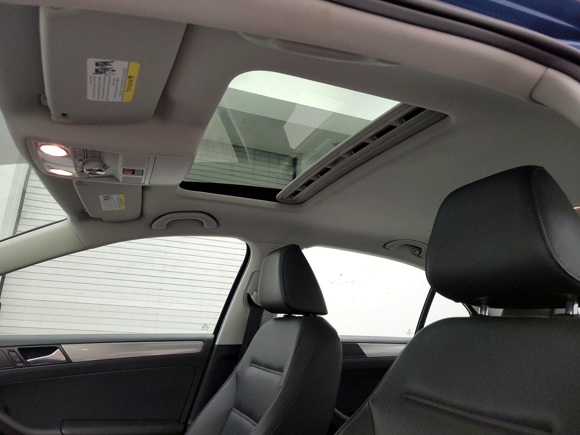 Thumbnail: 2016 Volkswagen Jetta - 19