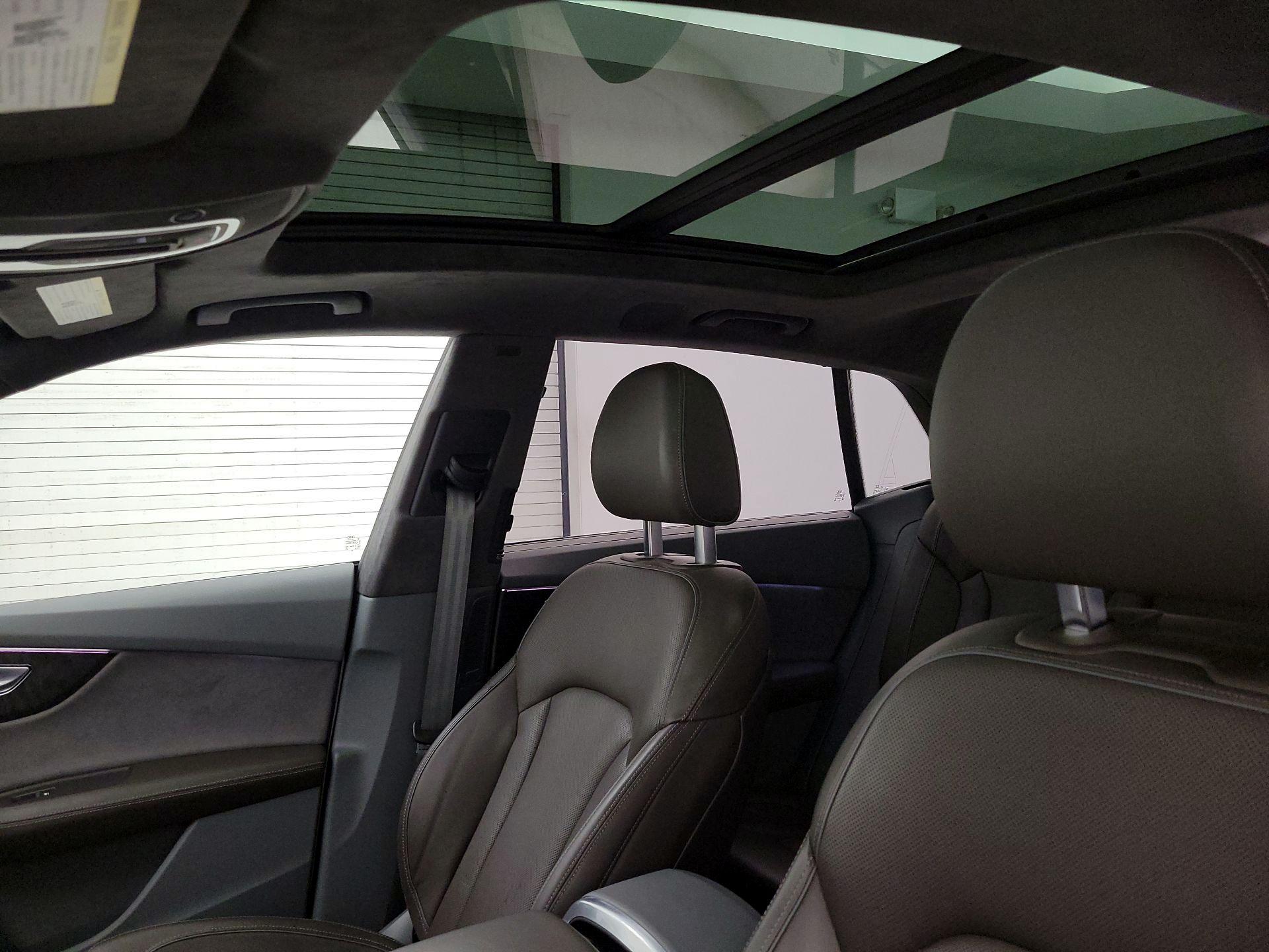 Thumbnail: 2019 Audi Q8 - 19