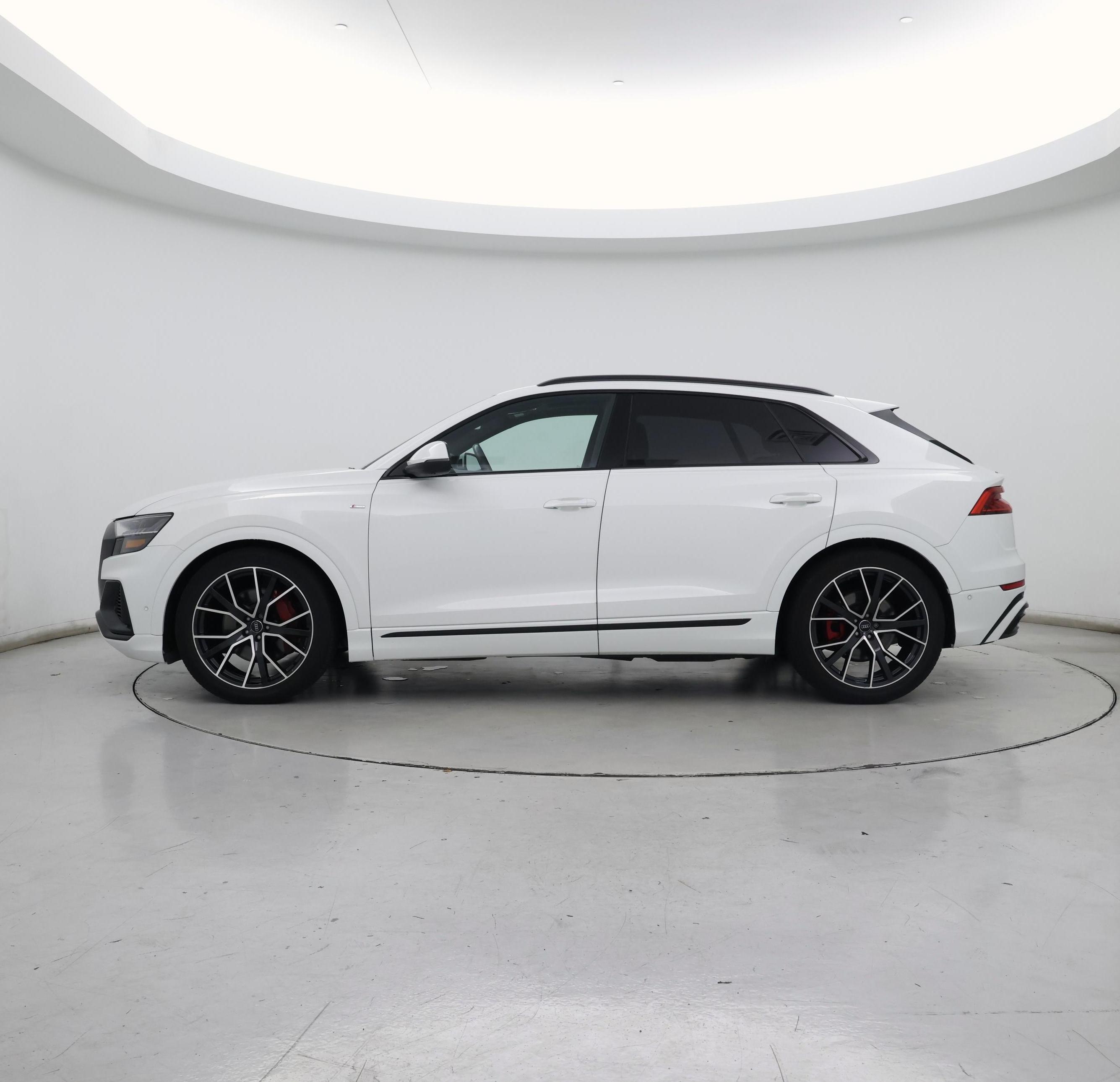 Thumbnail: 2019 Audi Q8 - 3