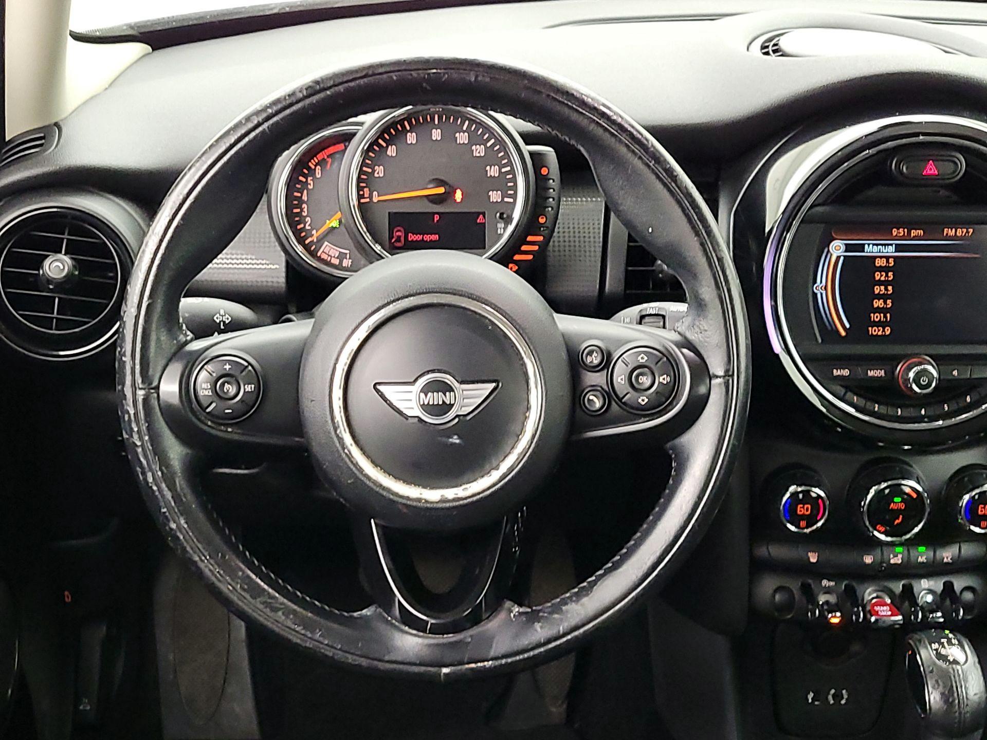 Thumbnail: 2017 MINI Cooper Hardtop - 10