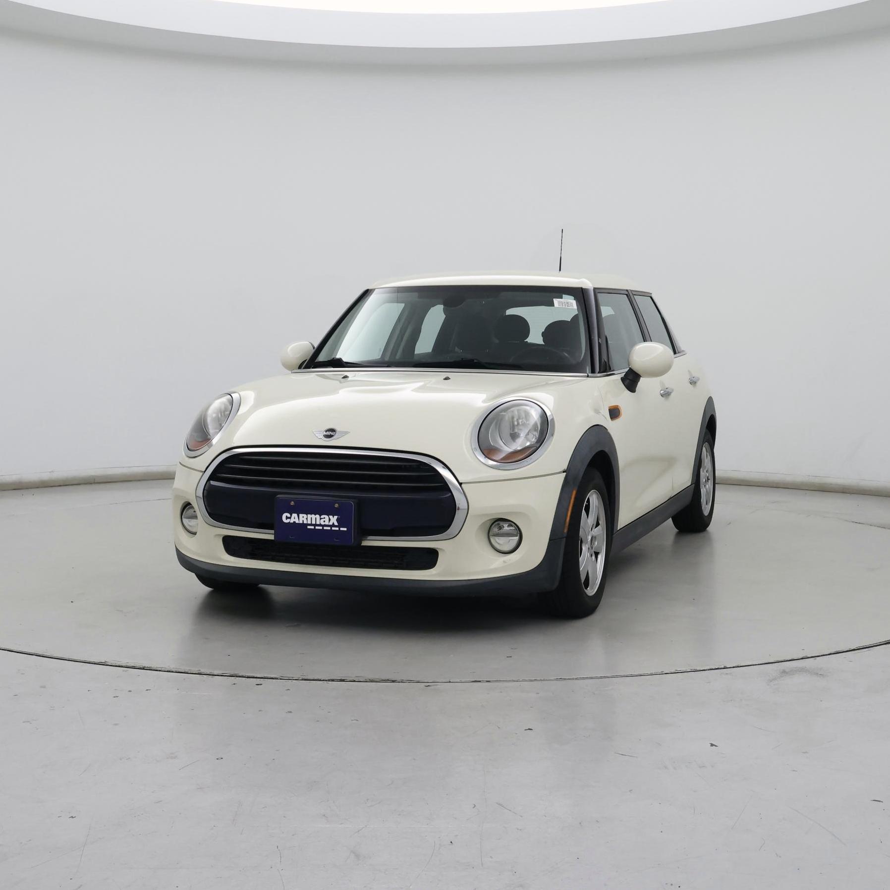 Thumbnail: 2017 MINI Cooper Hardtop - 4