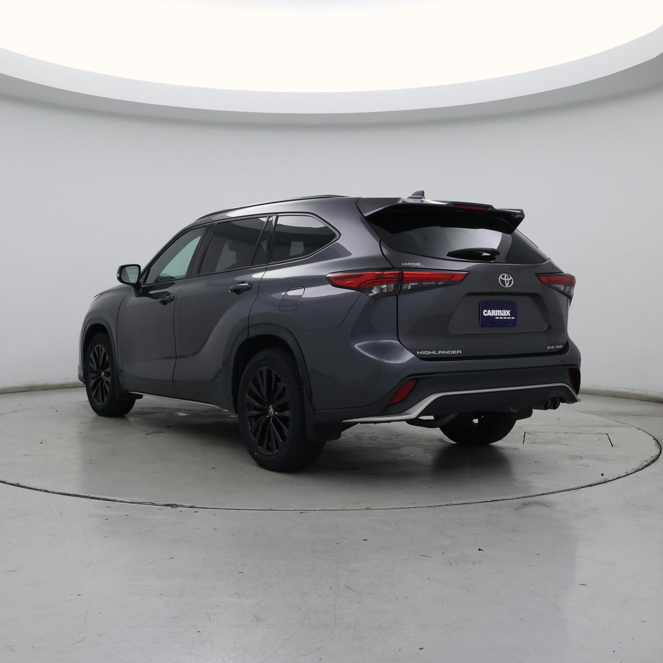Thumbnail: 2022 Toyota Highlander - 2