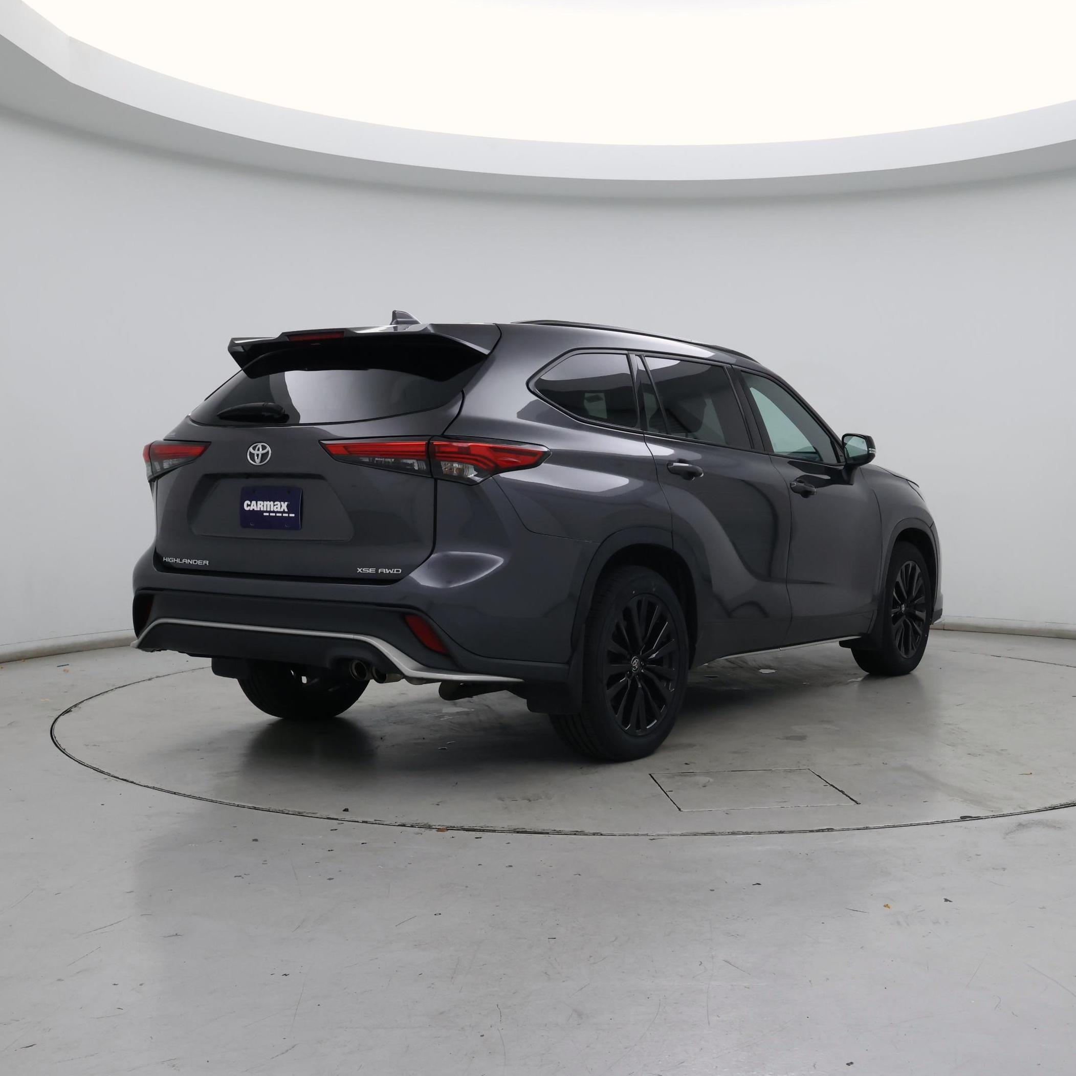 Thumbnail: 2022 Toyota Highlander - 8