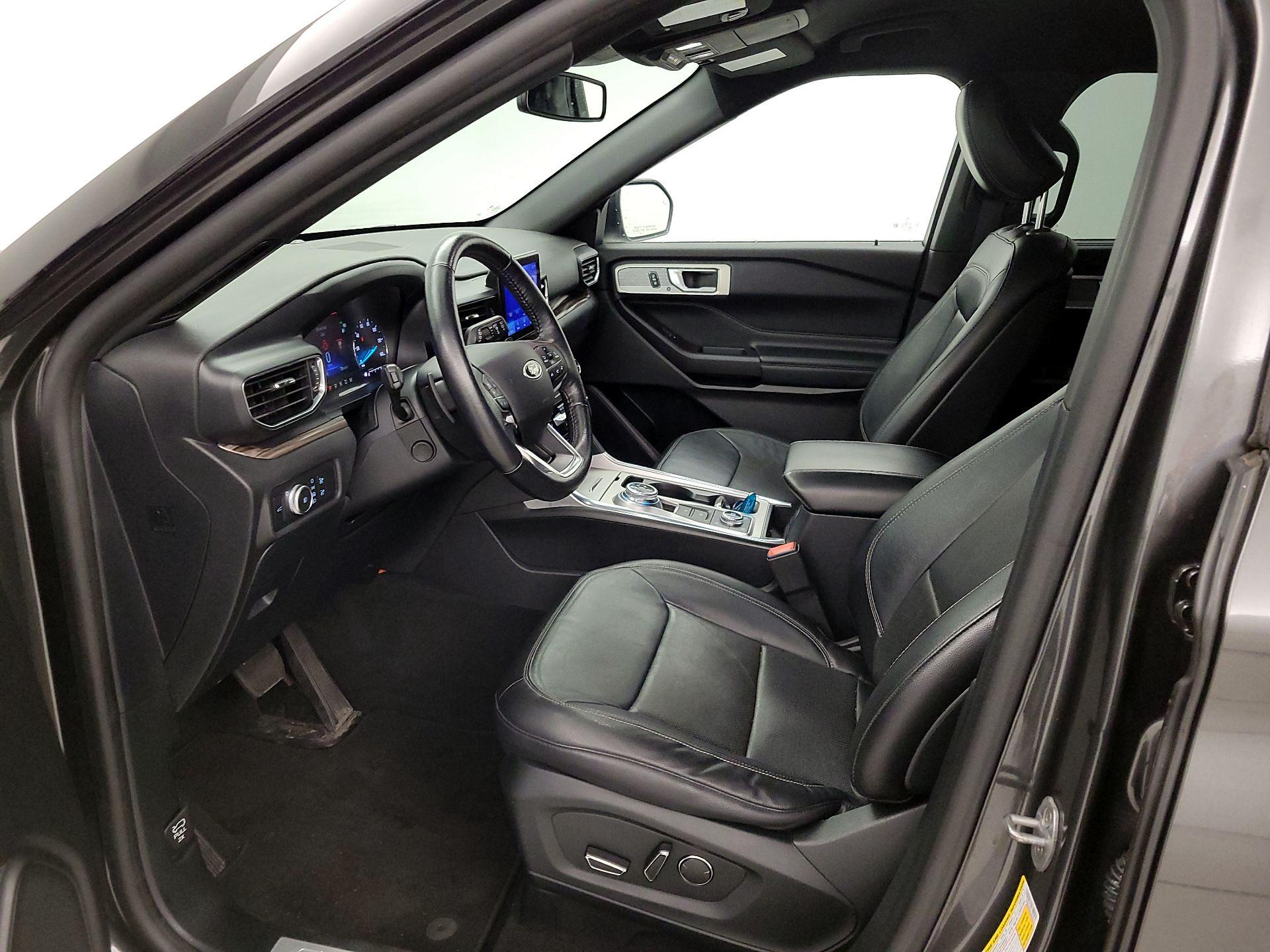 Thumbnail: 2020 Ford Explorer - 11
