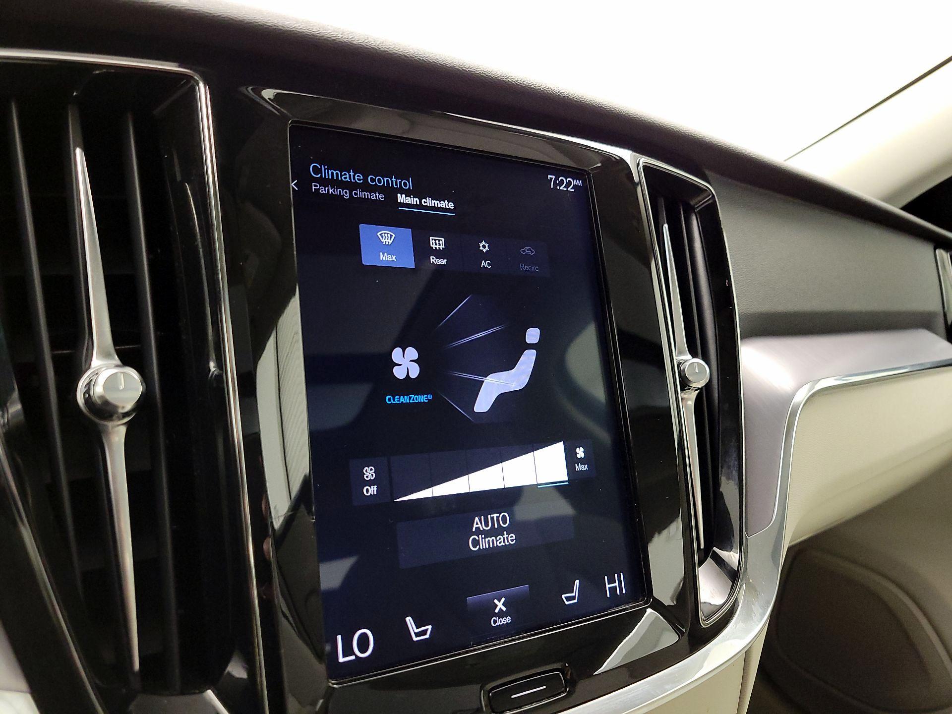 Thumbnail: 2019 Volvo S60 - 17