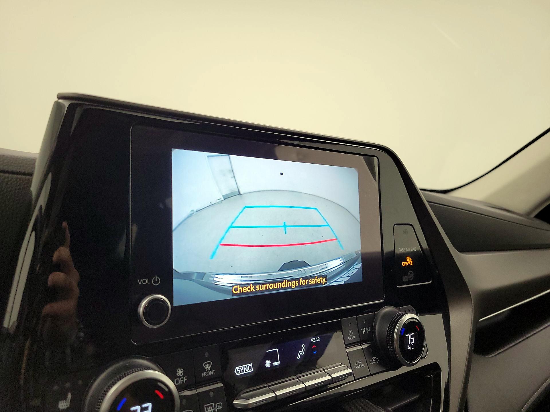 Thumbnail: 2023 Toyota Highlander - 14