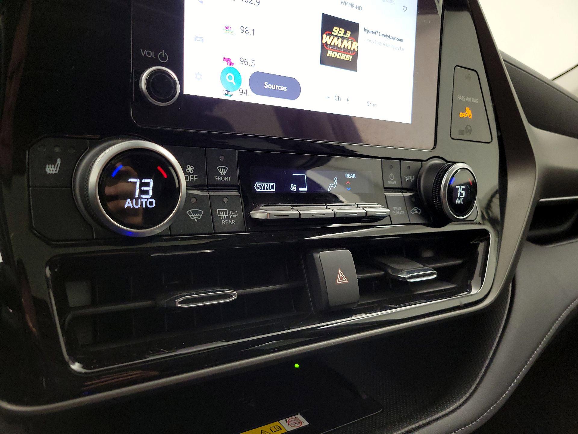 Thumbnail: 2023 Toyota Highlander - 16