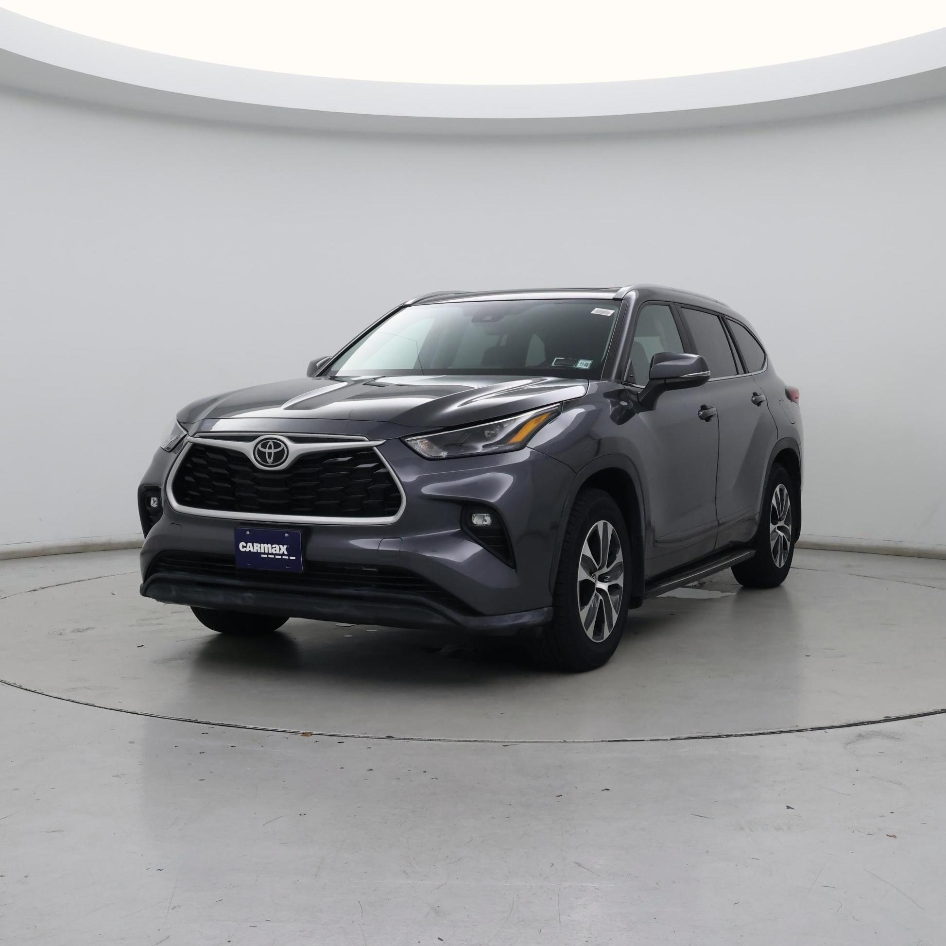 Thumbnail: 2023 Toyota Highlander - 4