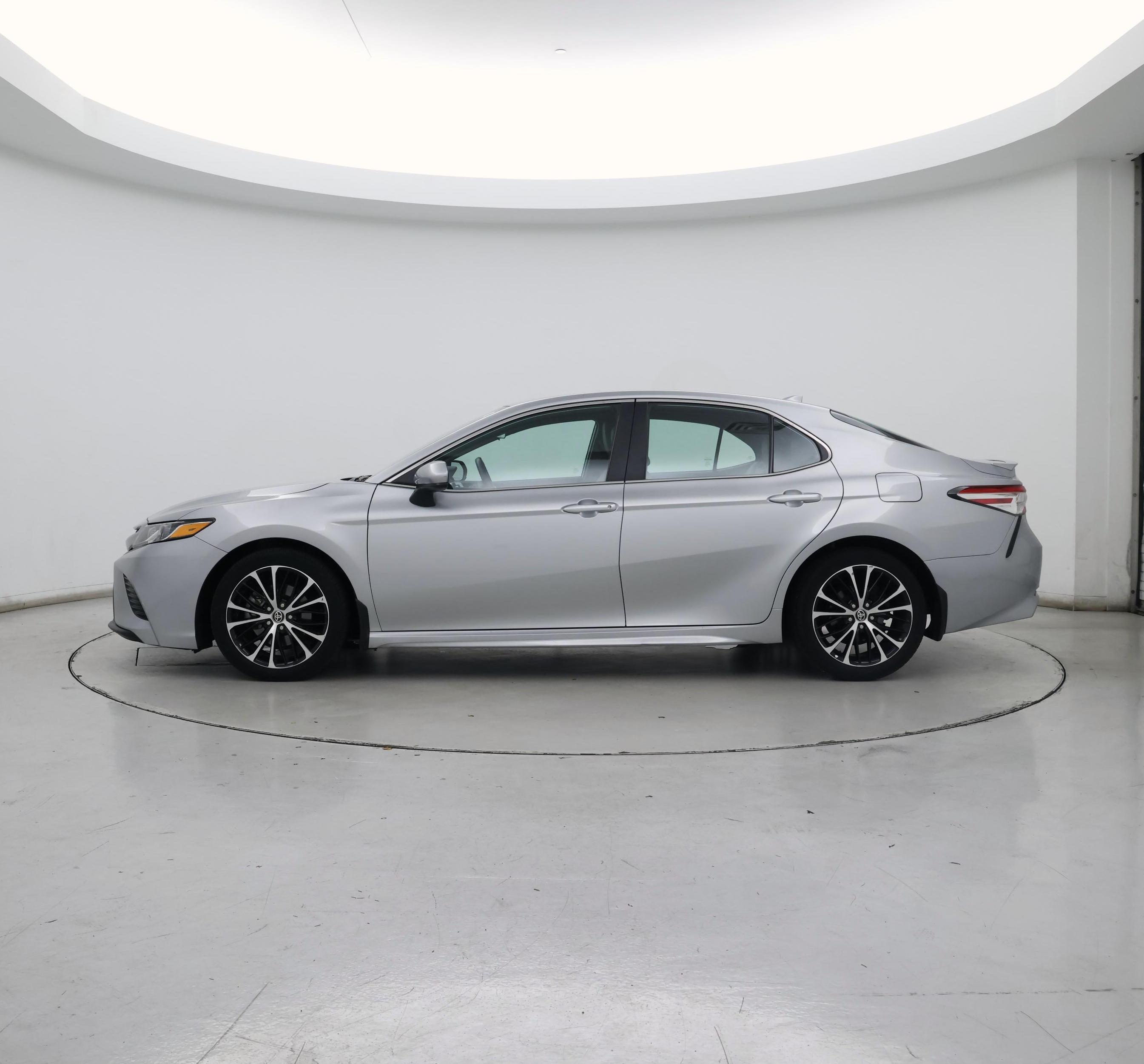Thumbnail: 2020 Toyota Camry - 3