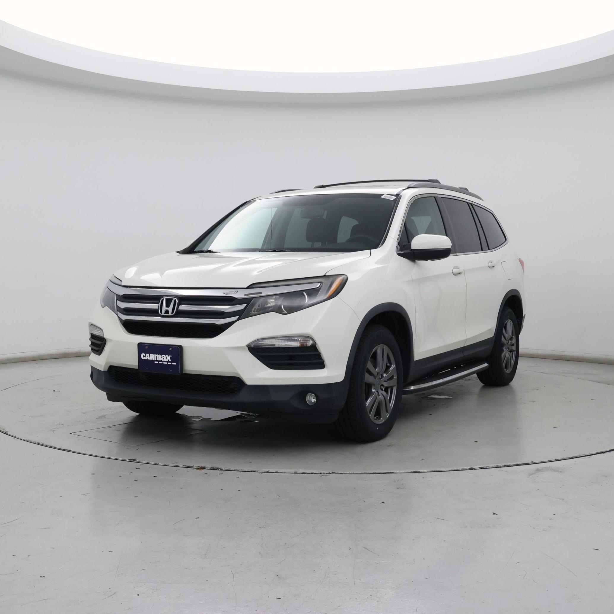 Thumbnail: 2017 Honda Pilot - 4