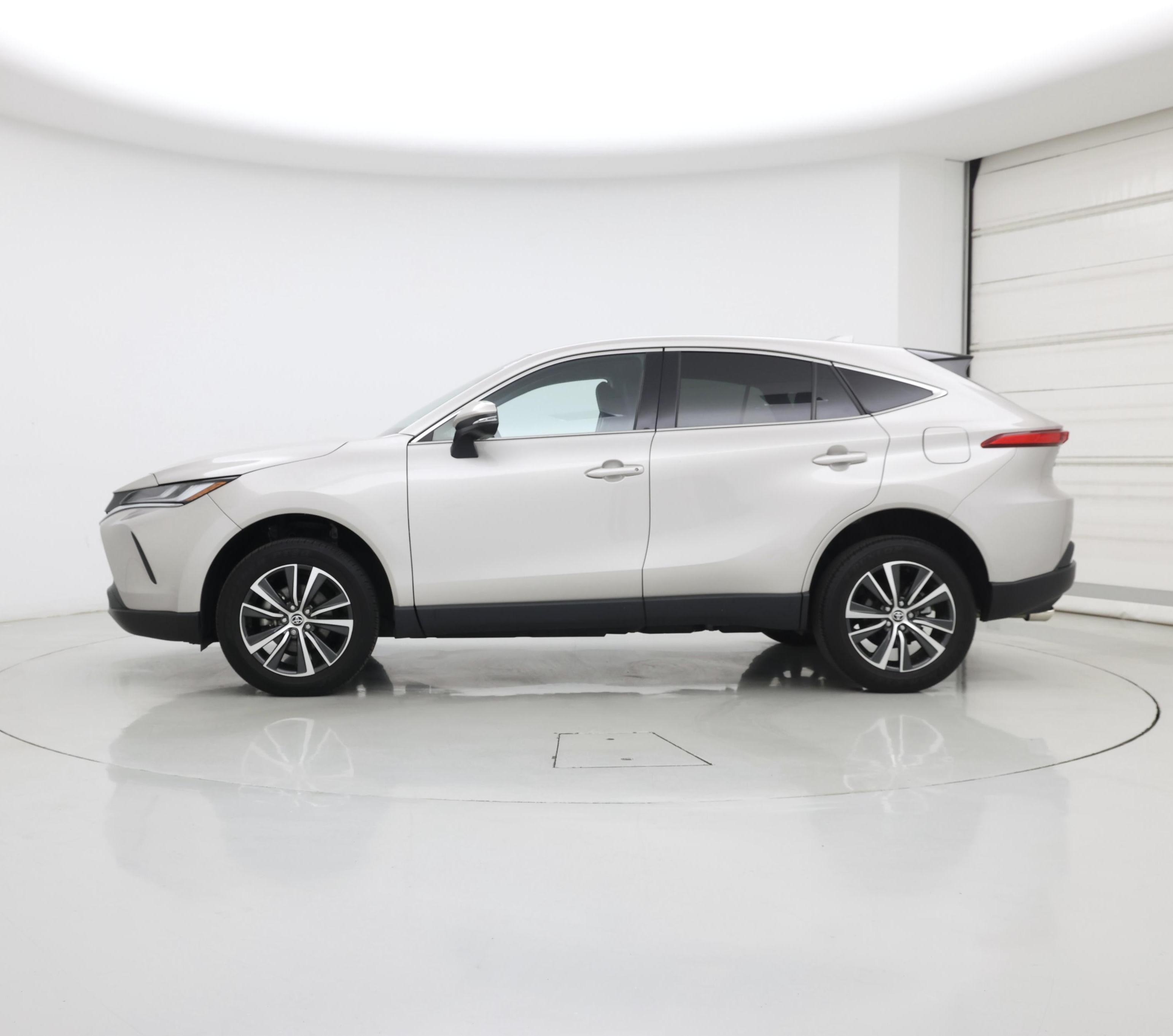 Thumbnail: 2023 Toyota Venza - 3