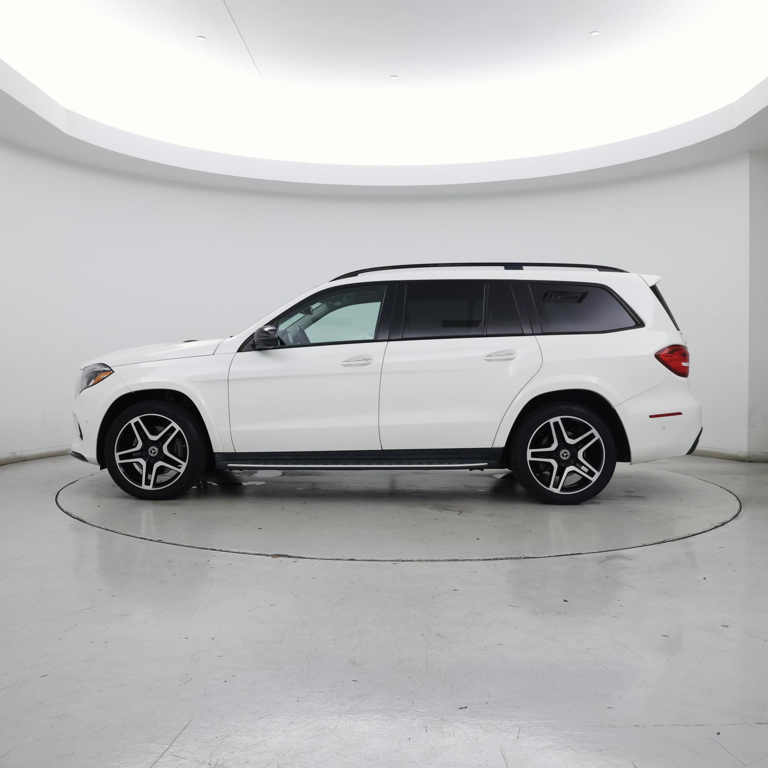 Thumbnail: 2018 Mercedes-Benz GLS - 3
