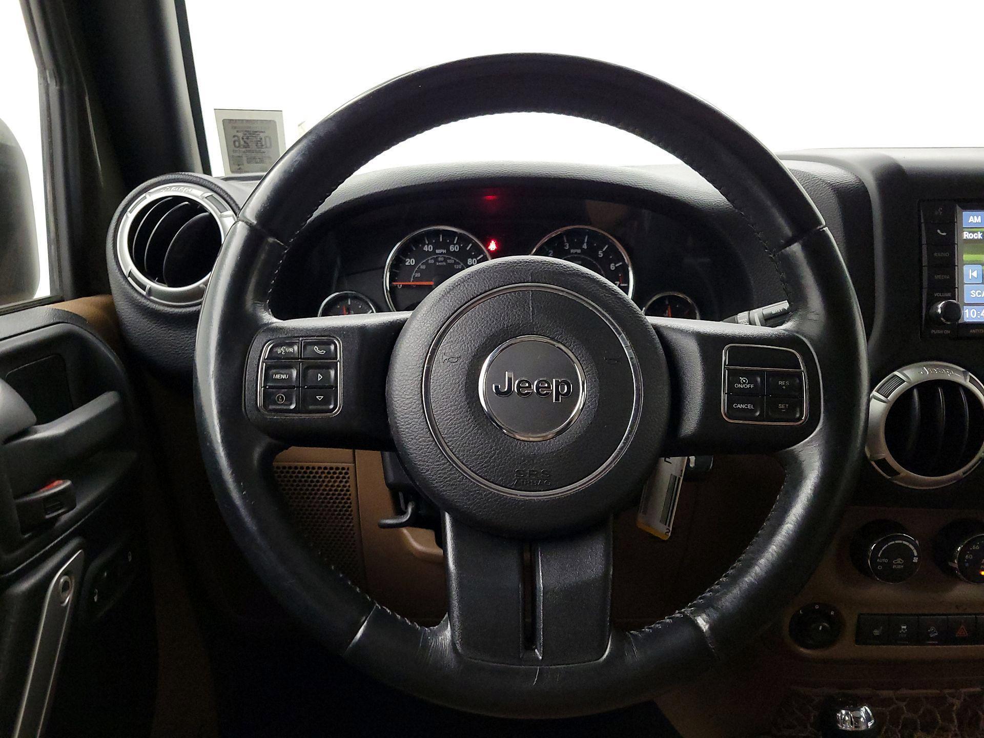 Thumbnail: 2015 Jeep Wrangler - 10