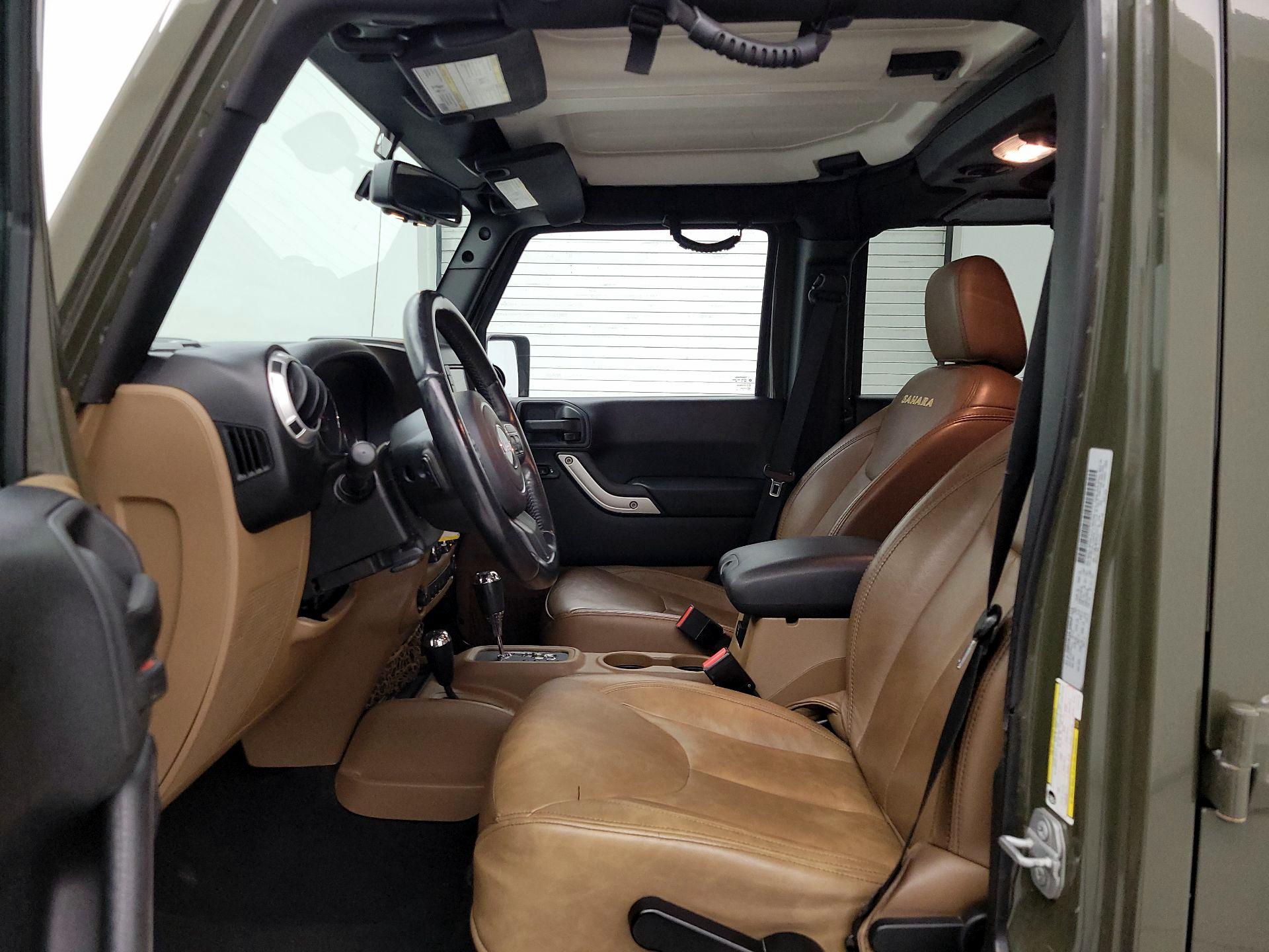 Thumbnail: 2015 Jeep Wrangler - 11