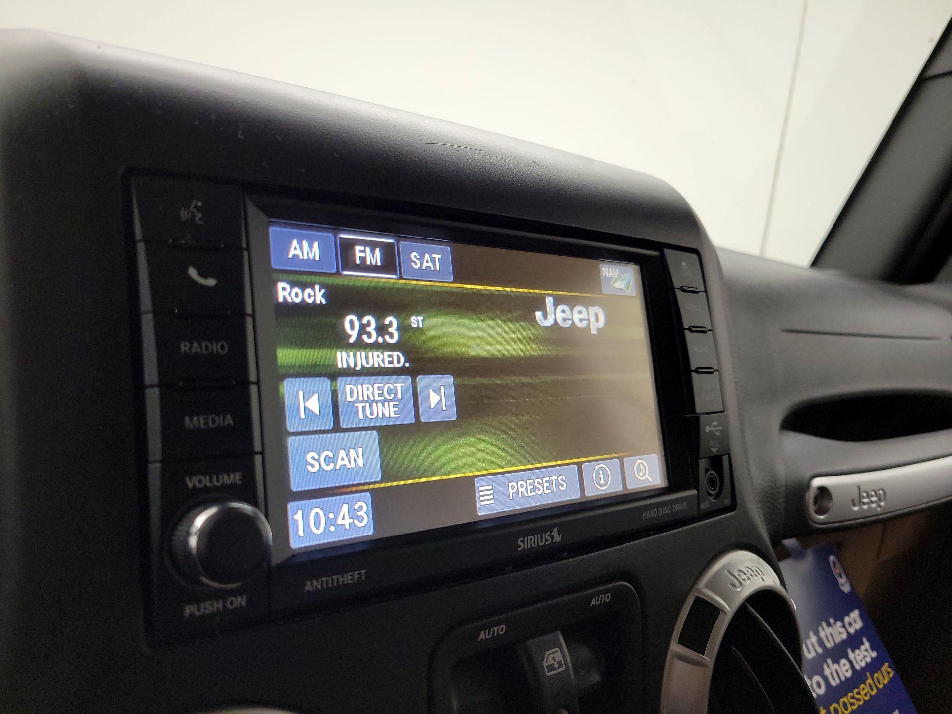 Thumbnail: 2015 Jeep Wrangler - 13