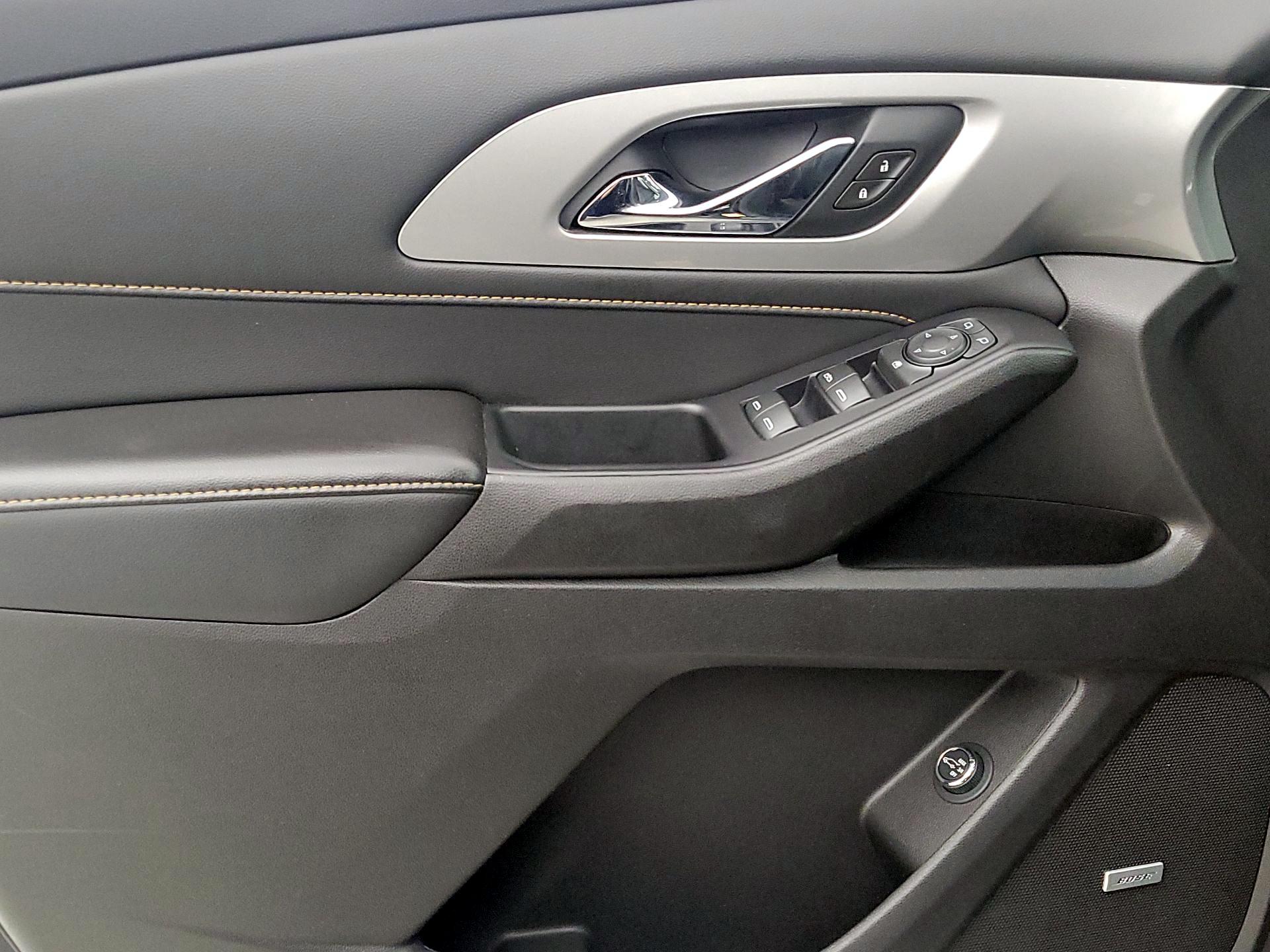 Thumbnail: 2021 Chevrolet Traverse - 12