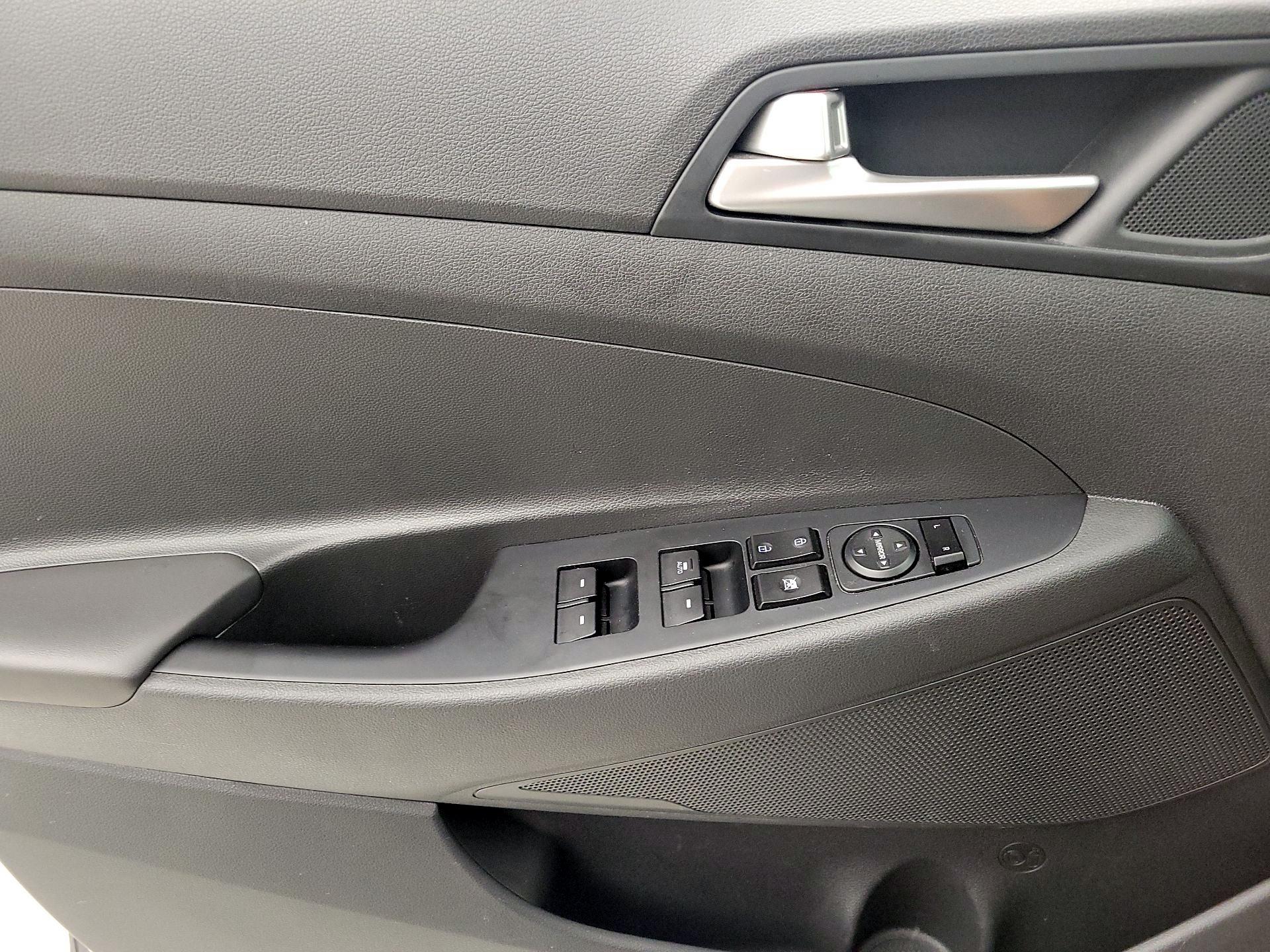 Thumbnail: 2019 Hyundai Tucson - 12