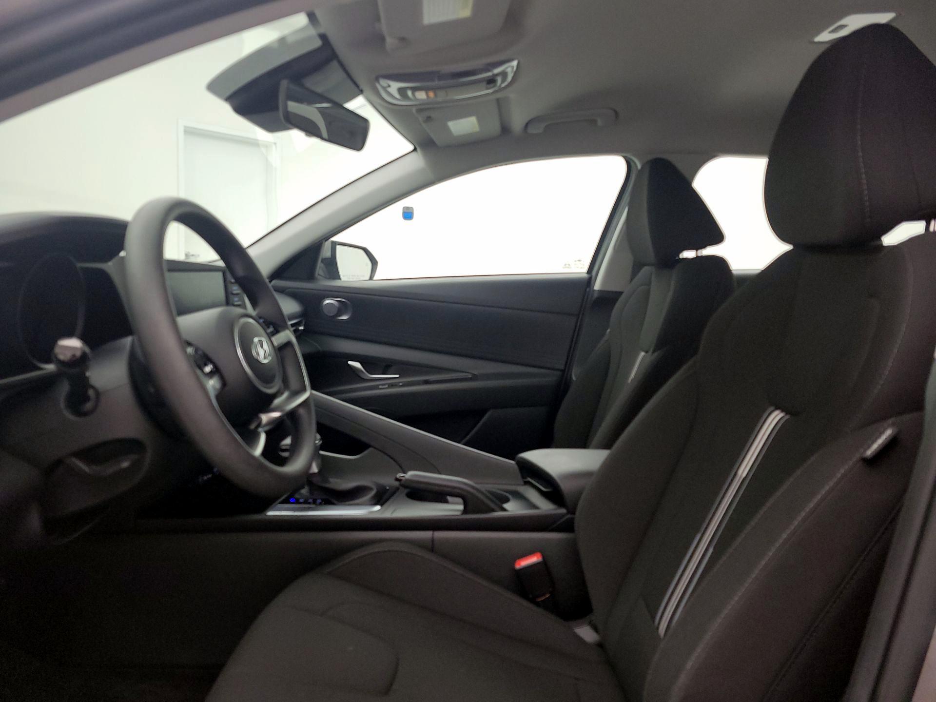 Thumbnail: 2023 Hyundai Elantra - 11