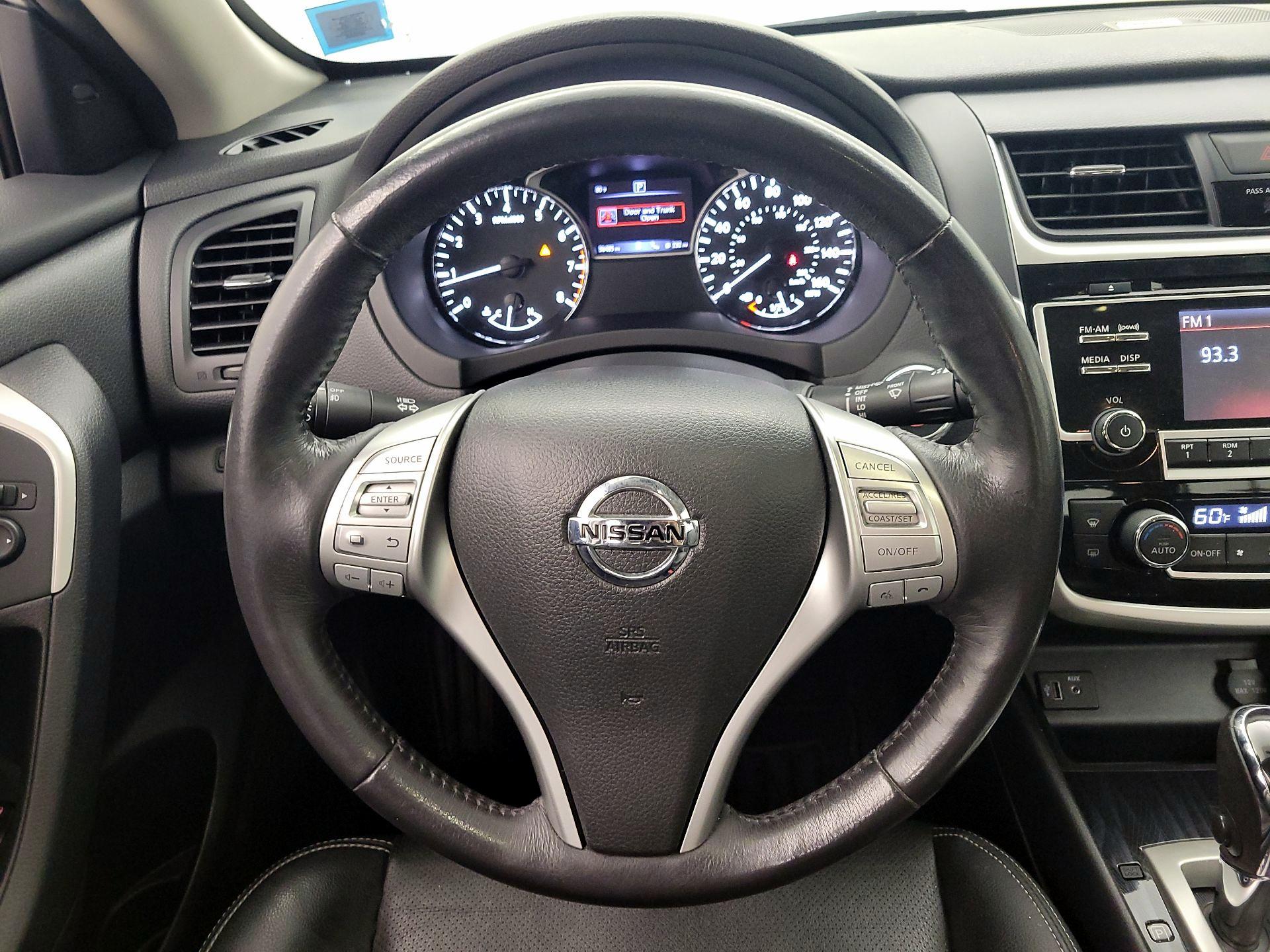 Thumbnail: 2018 Nissan Altima - 10