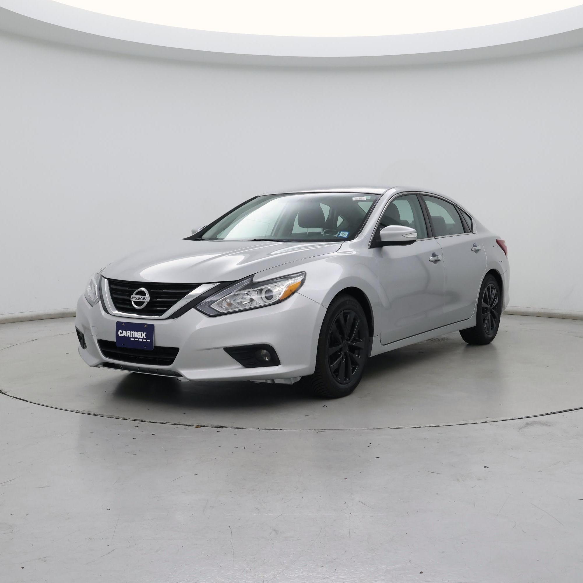 Thumbnail: 2018 Nissan Altima - 4
