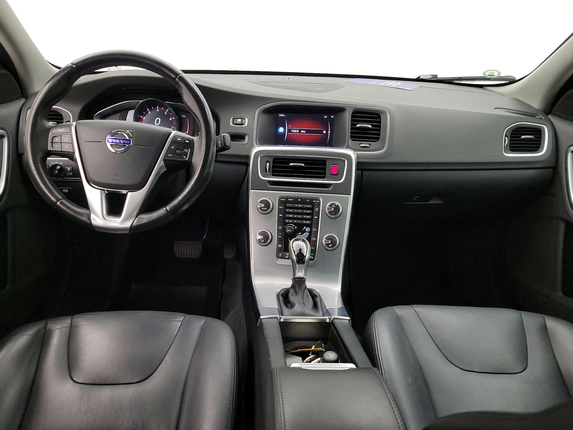 Thumbnail: 2018 Volvo S60 - 9