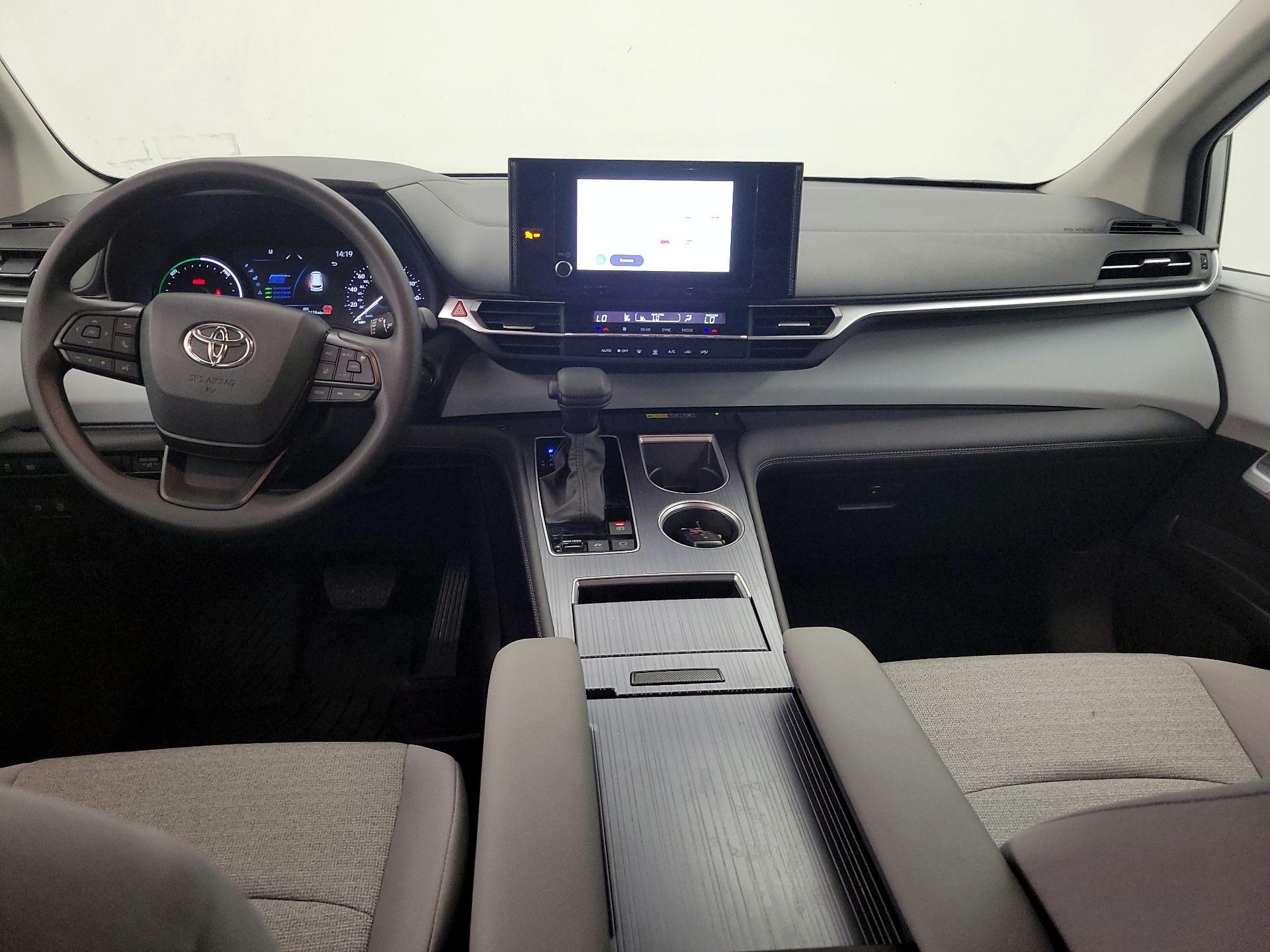 Thumbnail: 2025 Toyota Sienna - 9