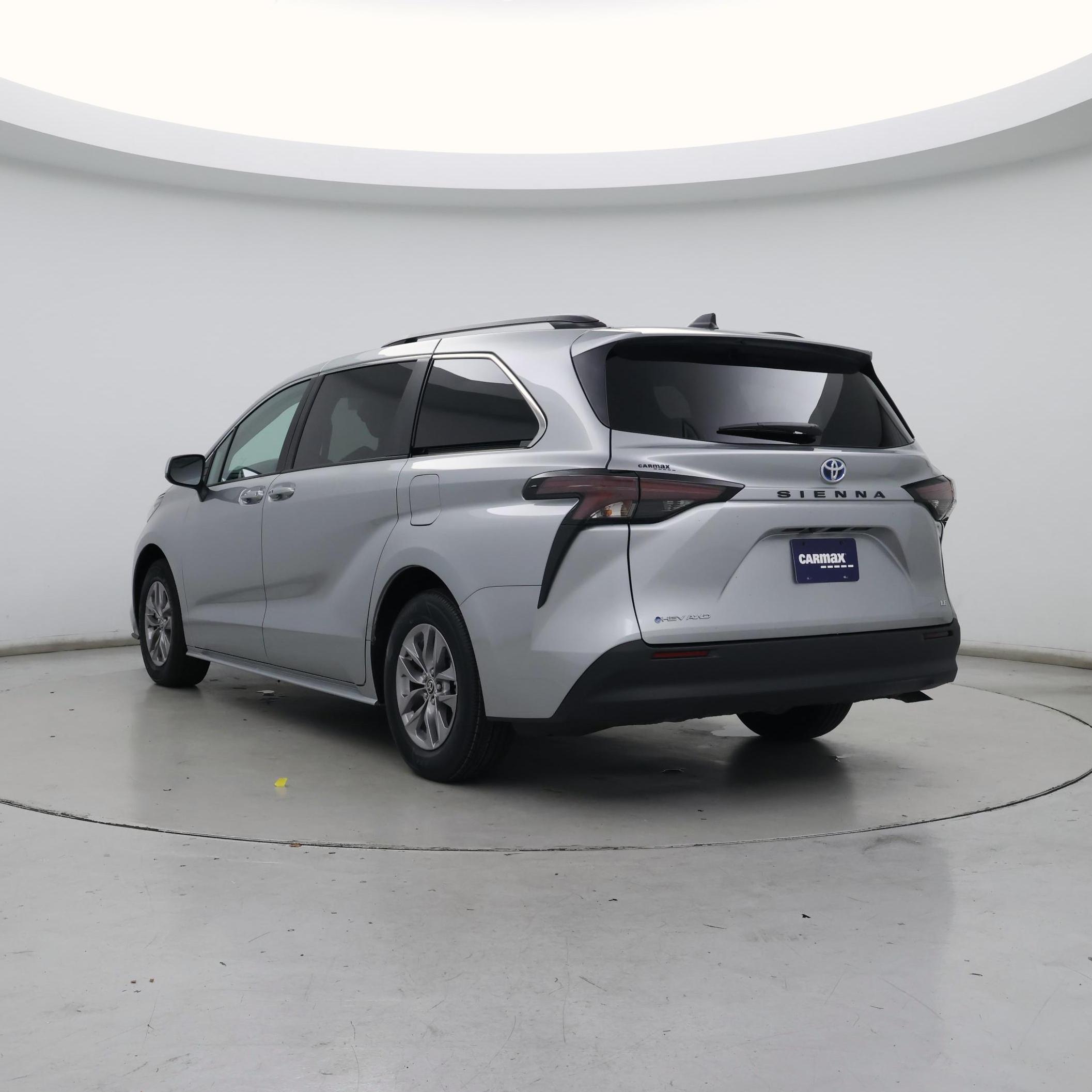 Thumbnail: 2025 Toyota Sienna - 2
