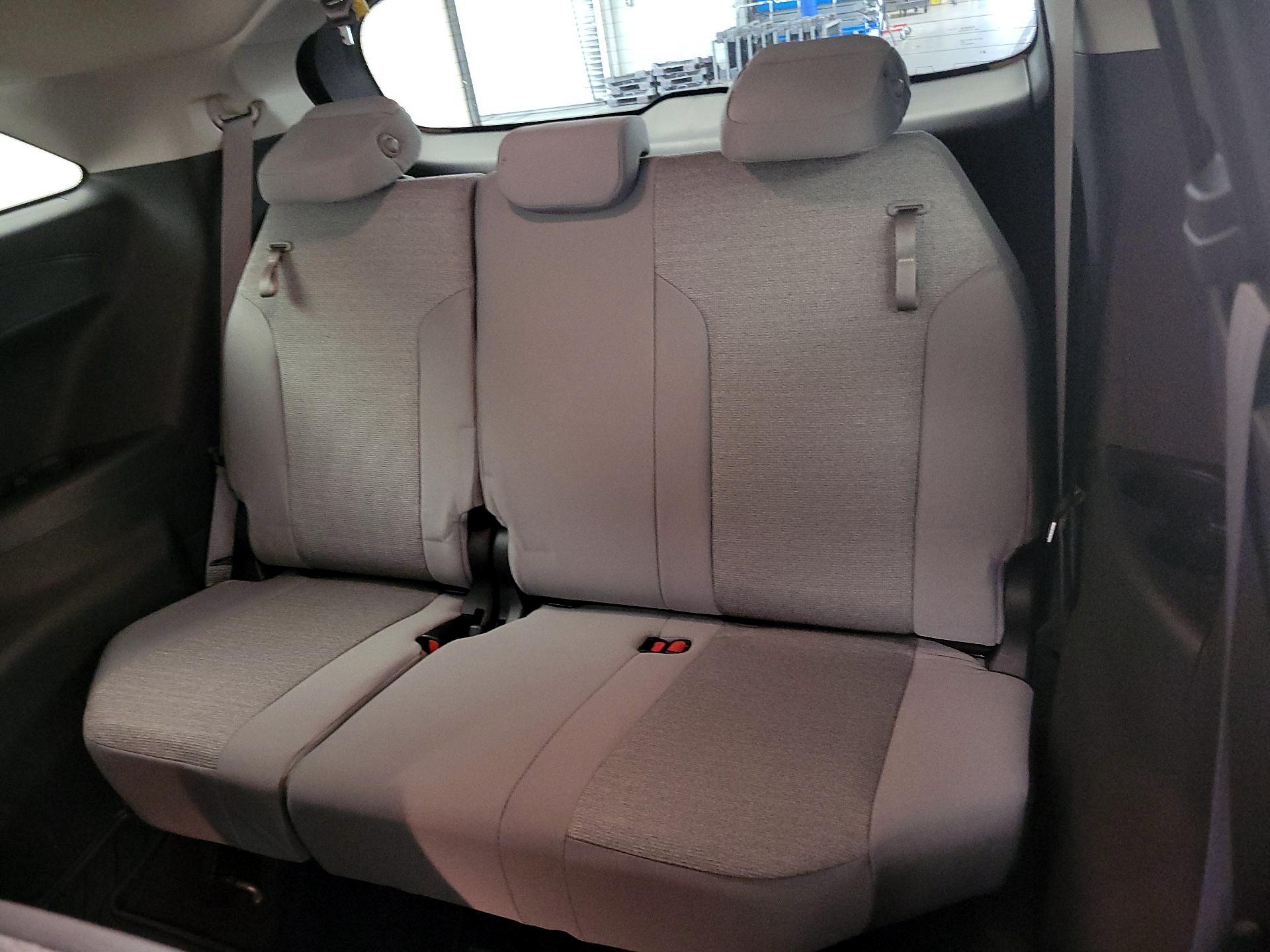 Thumbnail: 2025 Toyota Sienna - 20