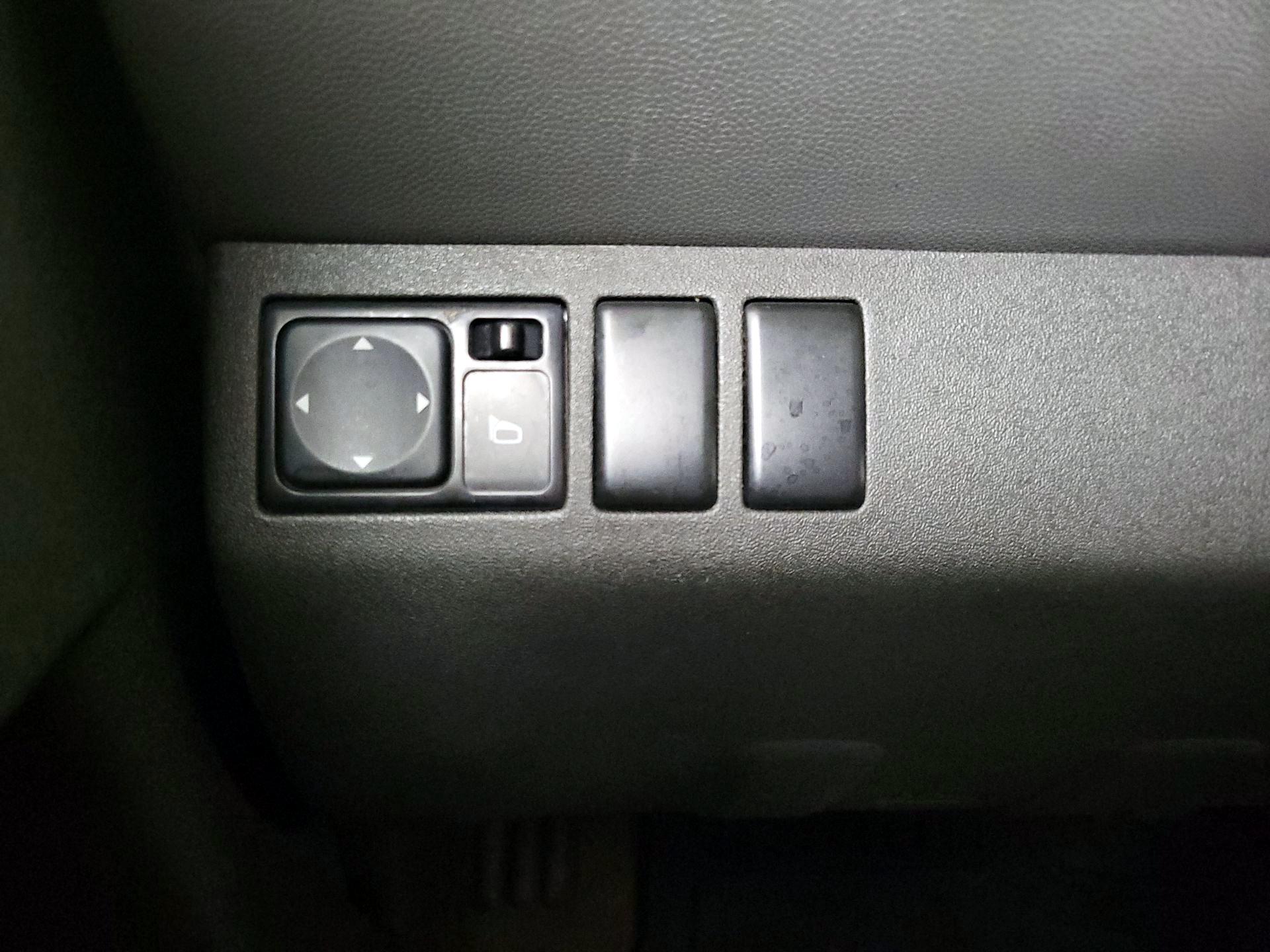 Thumbnail: 2015 Nissan Xterra - 13