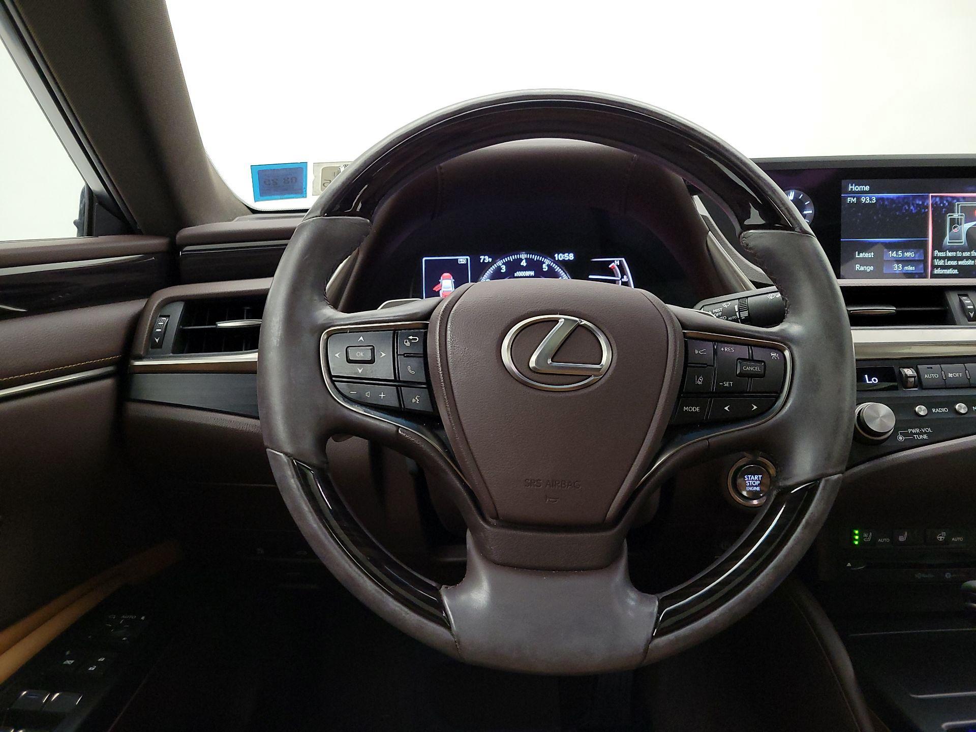 Thumbnail: 2021 Lexus ES - 10