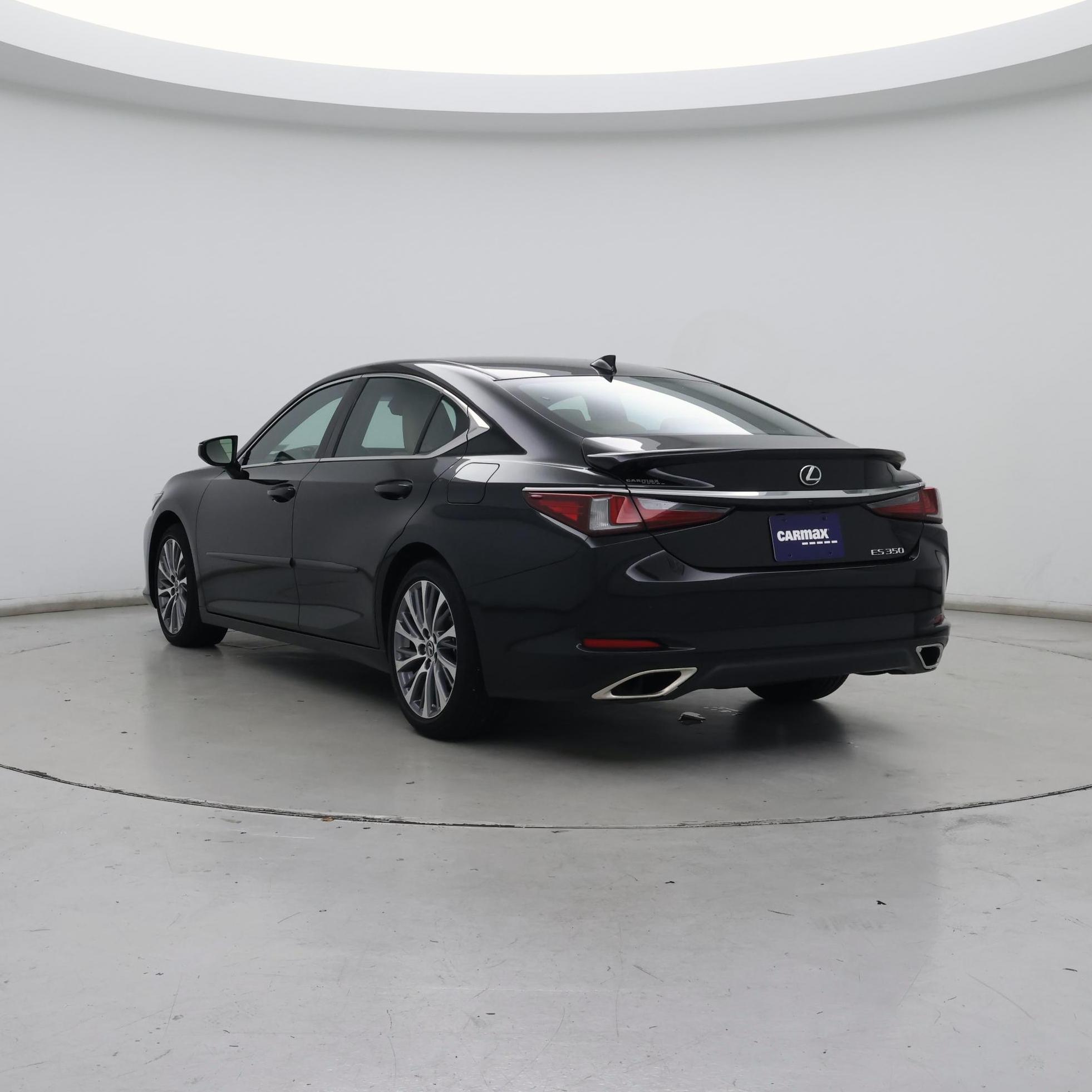 Thumbnail: 2021 Lexus ES - 2