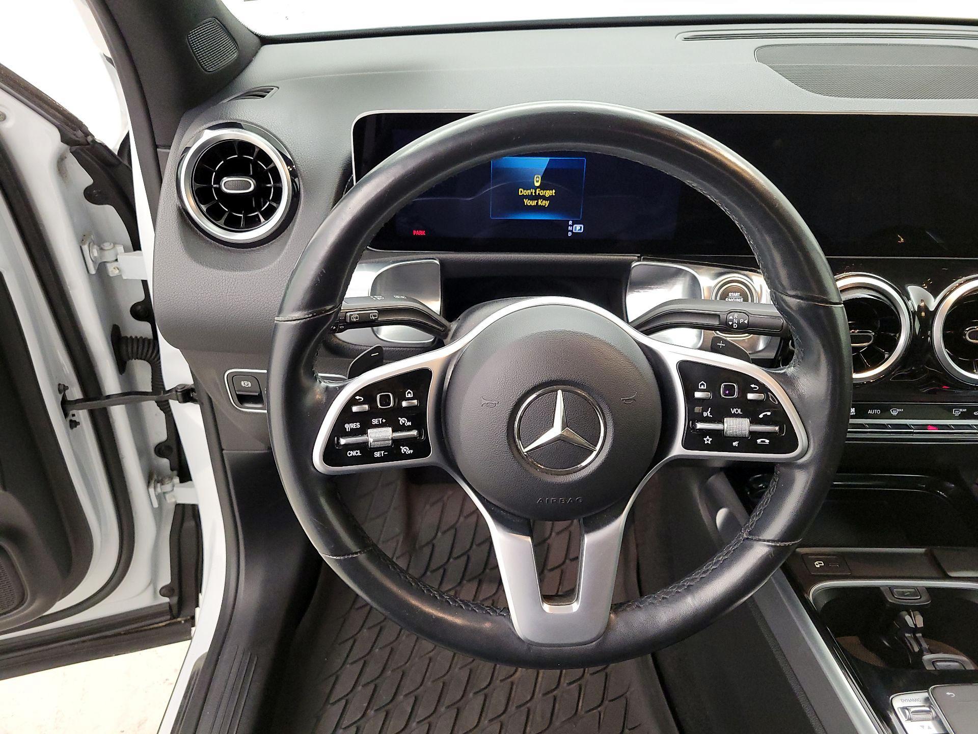 Thumbnail: 2020 Mercedes-Benz GLB - 10