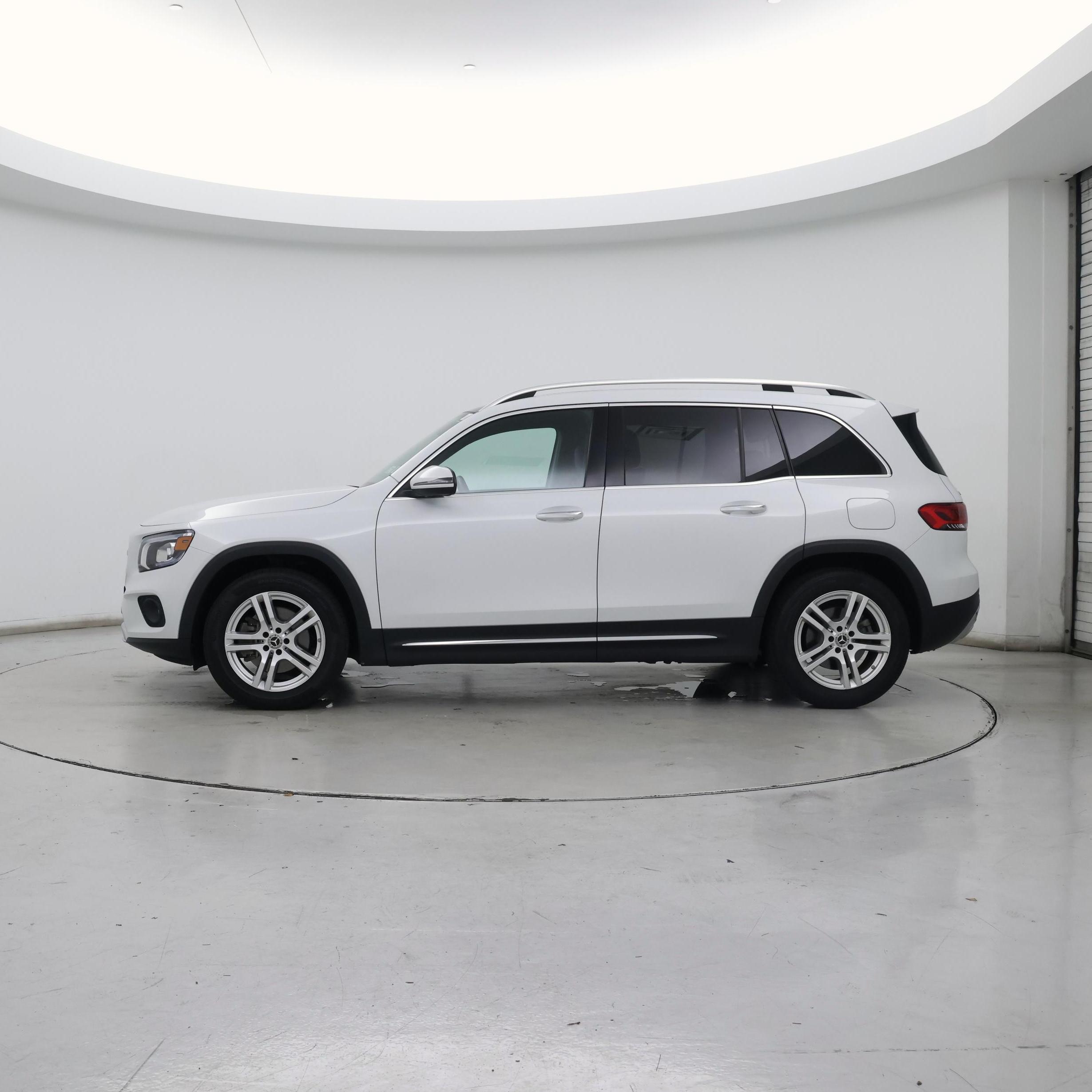 Thumbnail: 2020 Mercedes-Benz GLB - 3