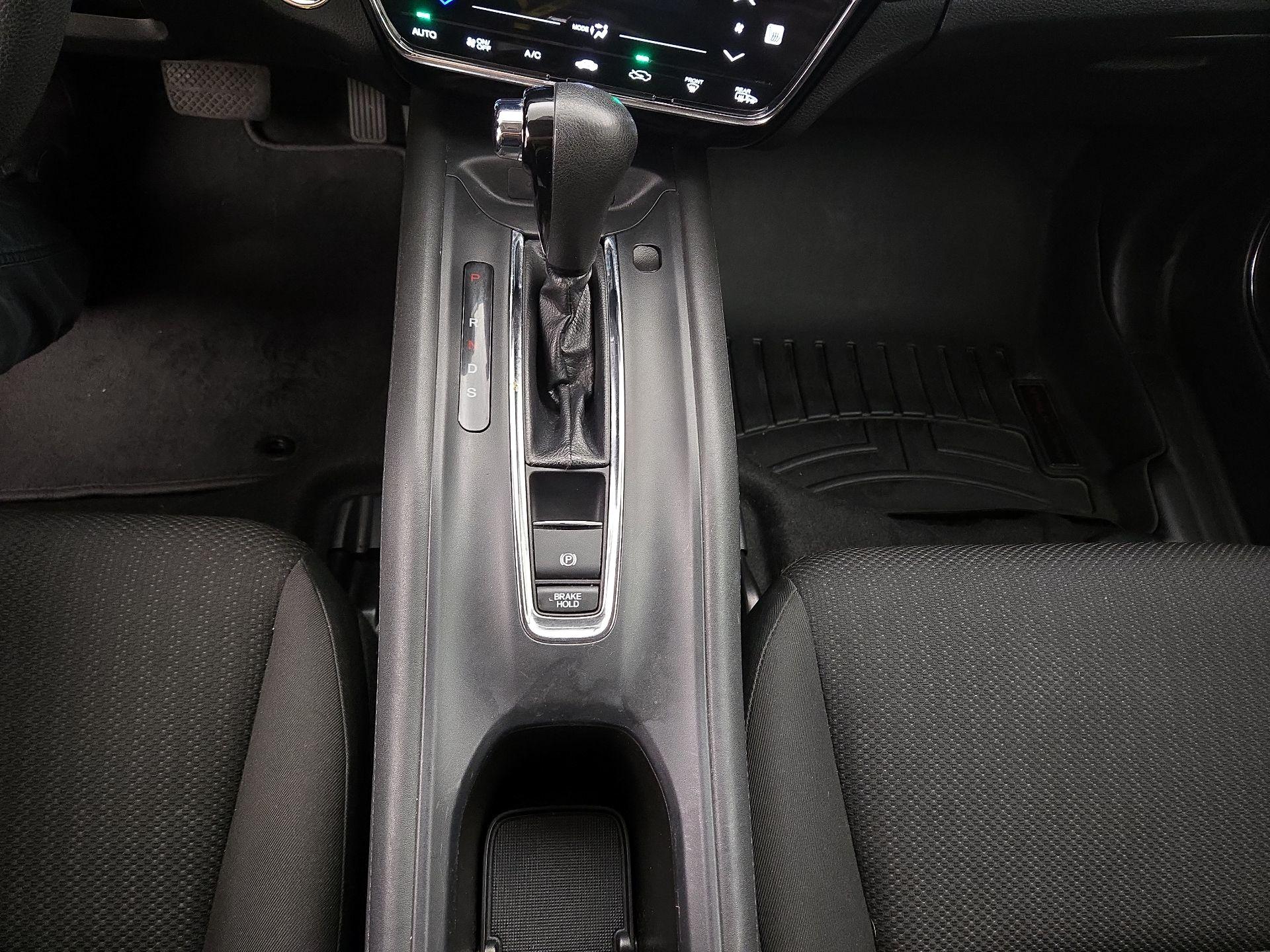 Thumbnail: 2017 Honda HR-V - 17
