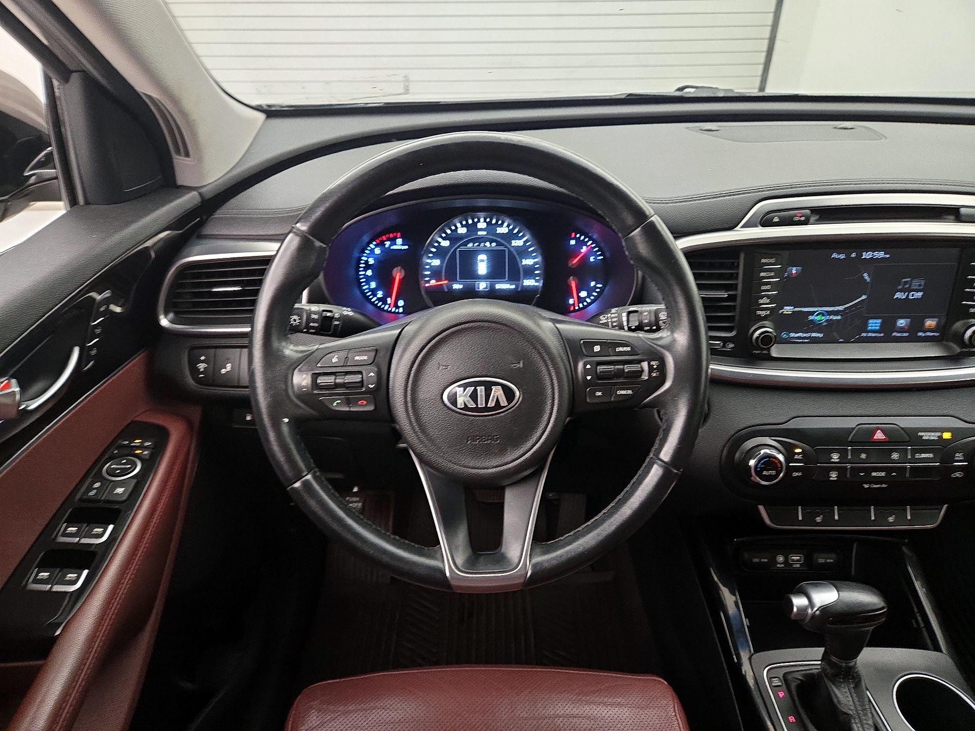 Thumbnail: 2017 Kia Sorento - 10