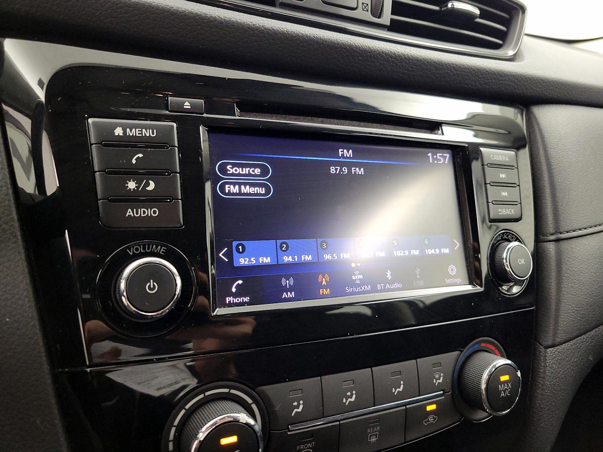 Thumbnail: 2019 Nissan Rogue - 15
