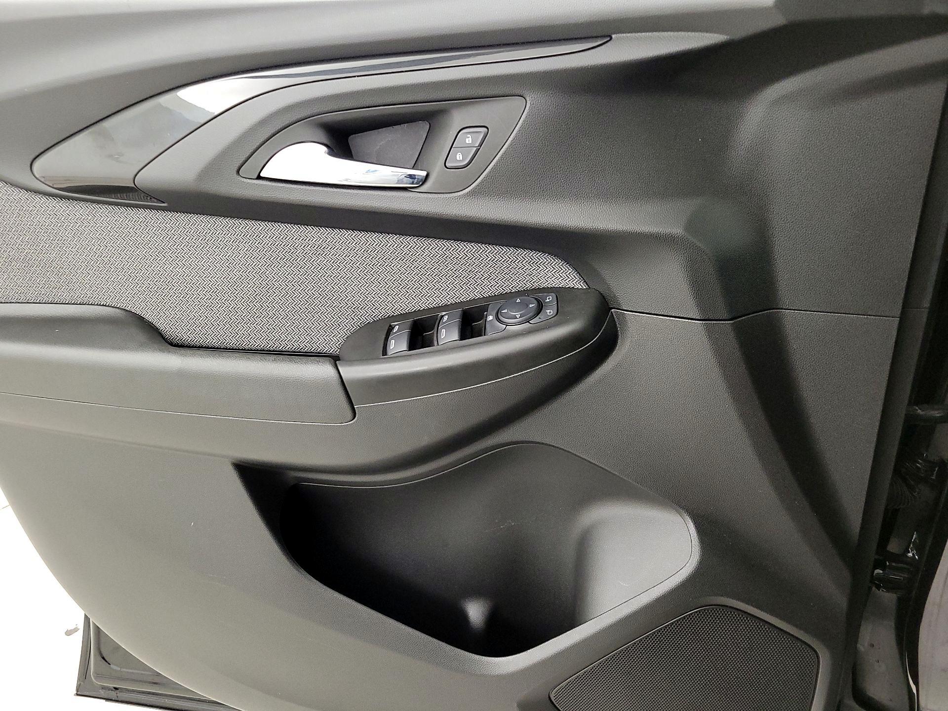 Thumbnail: 2022 Chevrolet TrailBlazer - 12