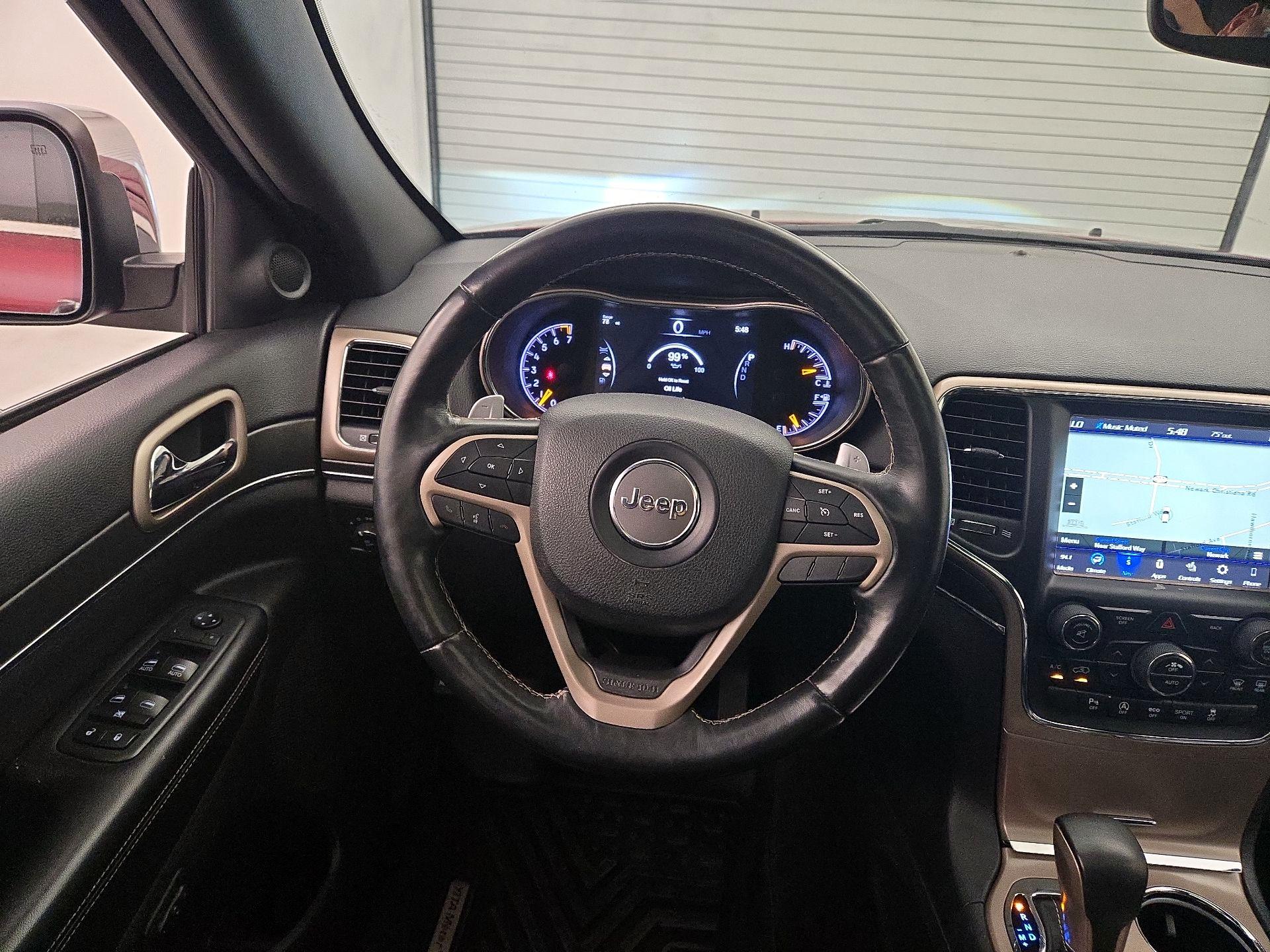 Thumbnail: 2017 Jeep Grand Cherokee - 10