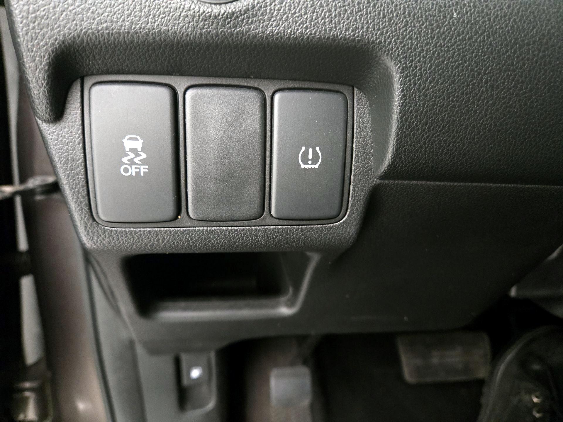 Thumbnail: 2015 Honda CR-V - 13