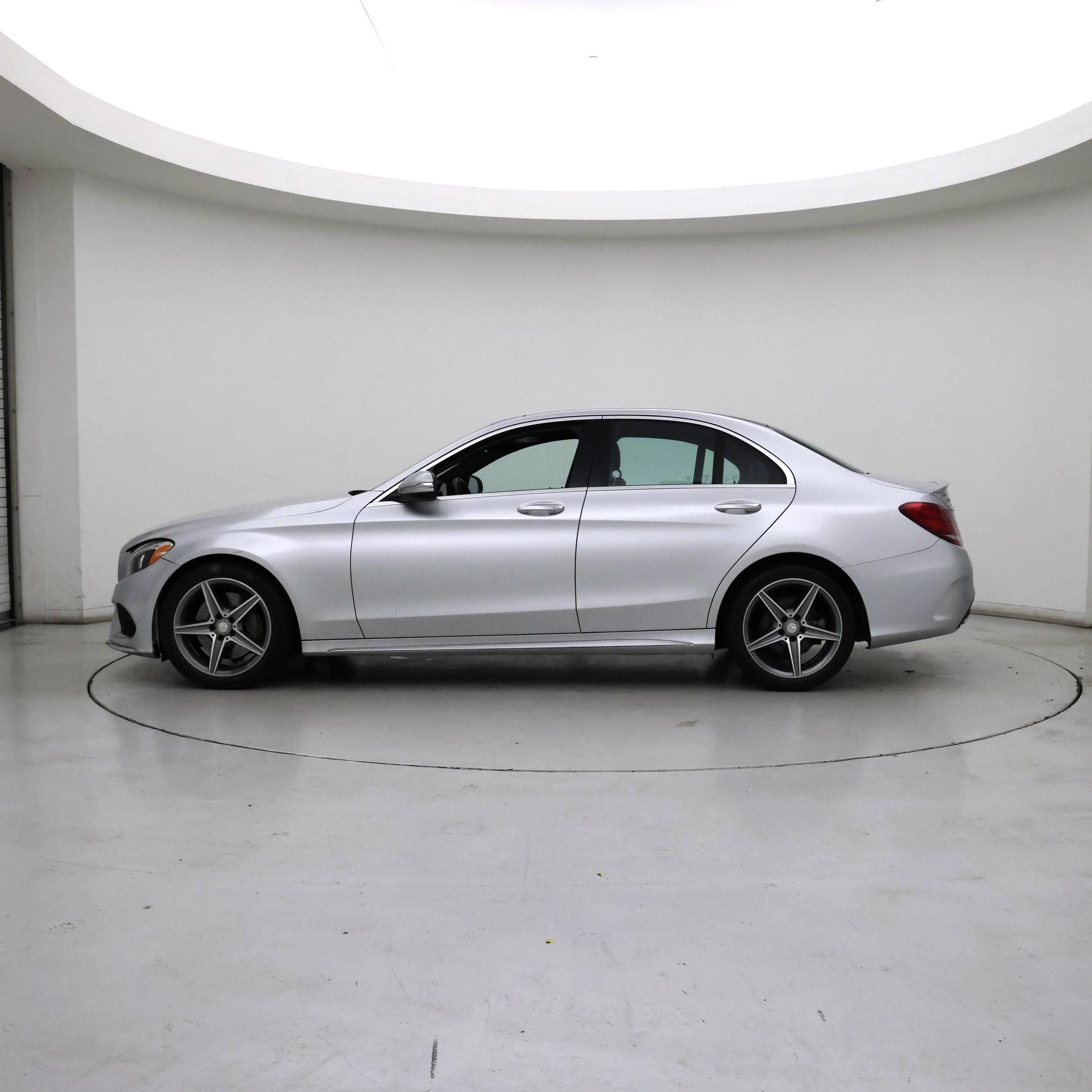 Thumbnail: 2015 Mercedes-Benz C-Class - 3