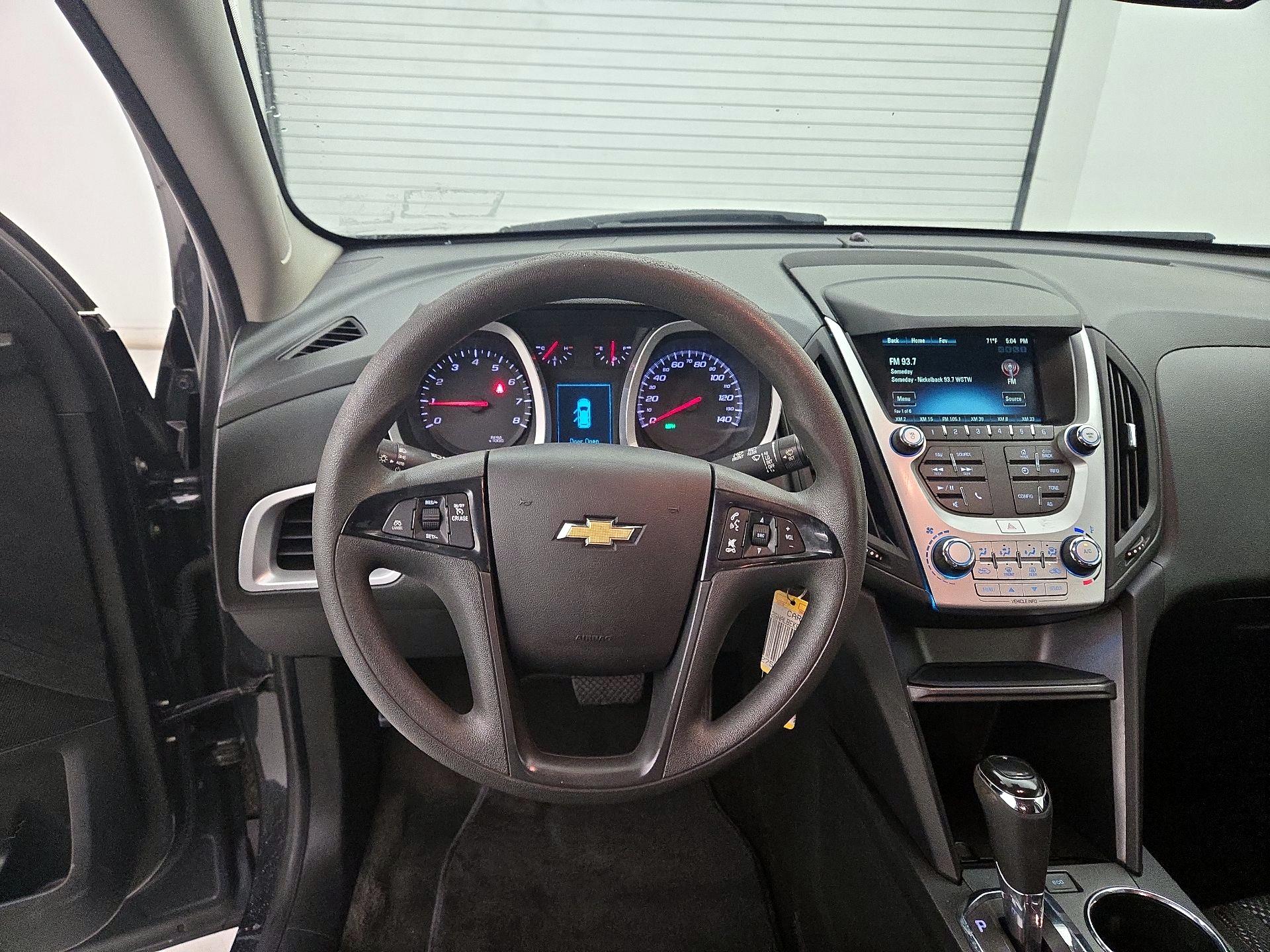 Thumbnail: 2017 Chevrolet Equinox - 10