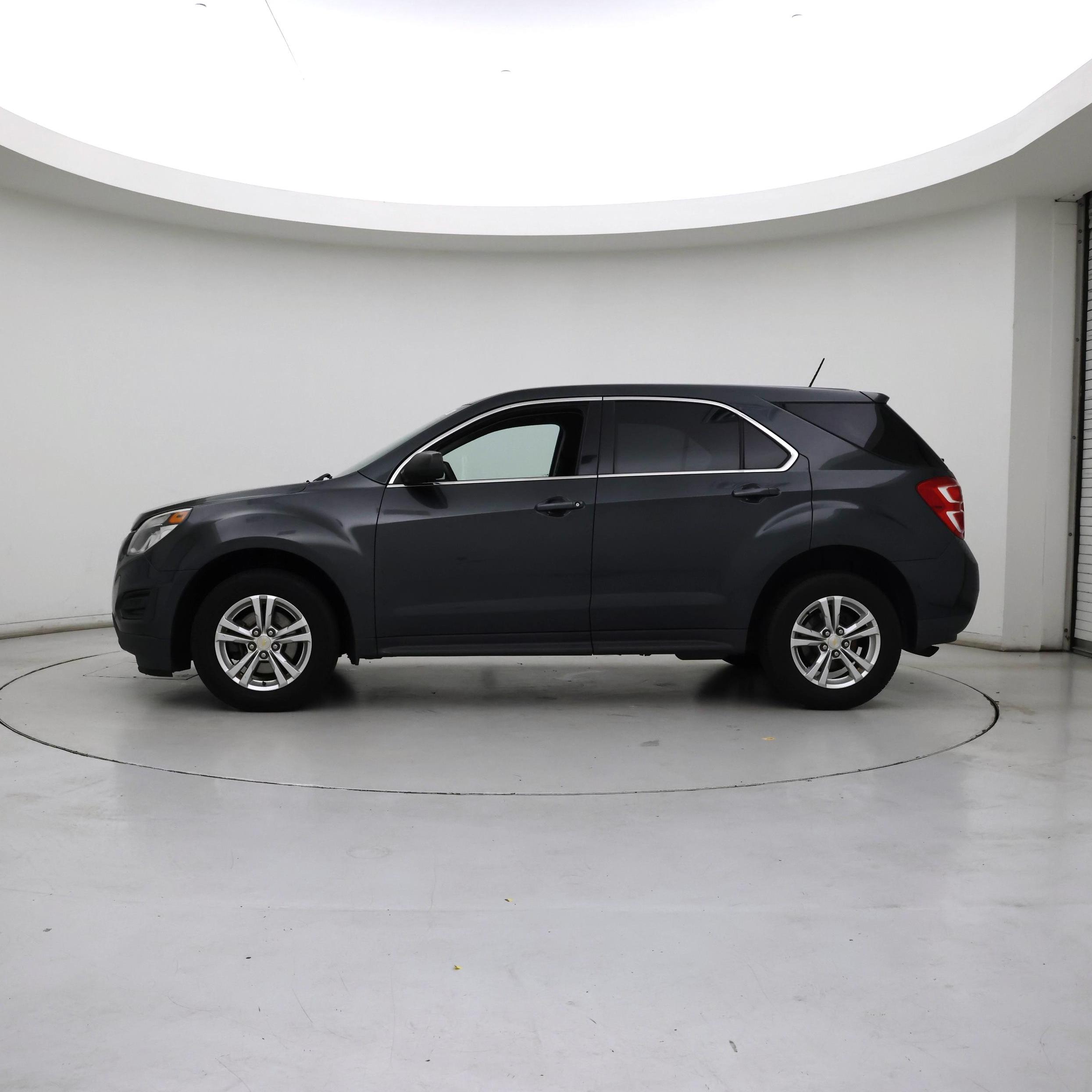 Thumbnail: 2017 Chevrolet Equinox - 3