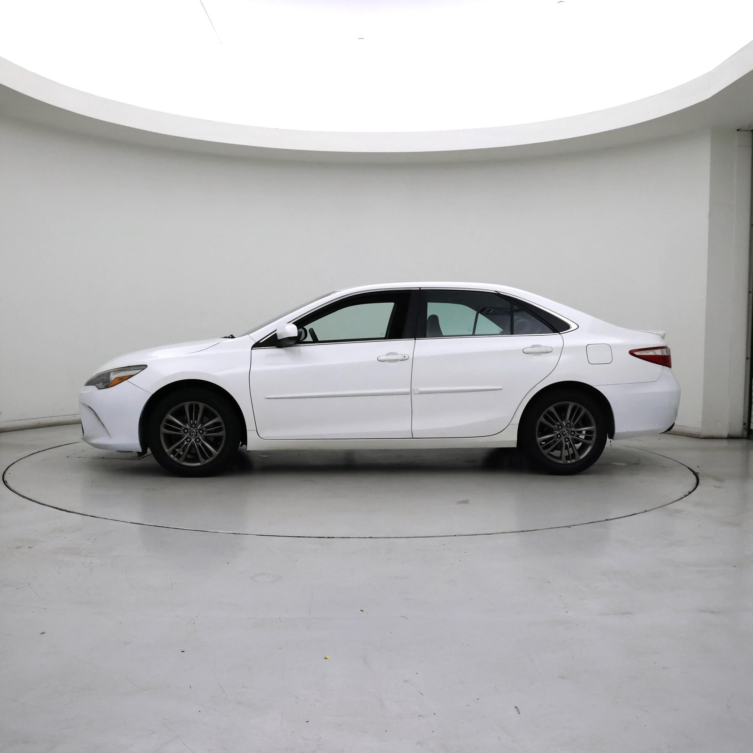 Thumbnail: 2017 Toyota Camry - 3