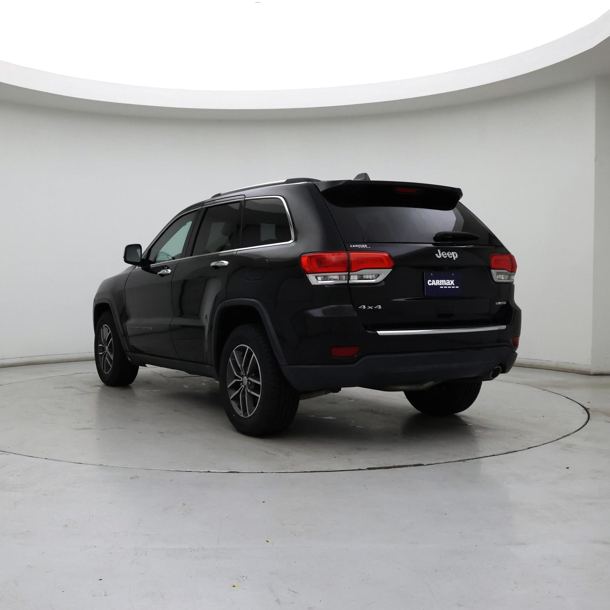 Thumbnail: 2017 Jeep Grand Cherokee - 2