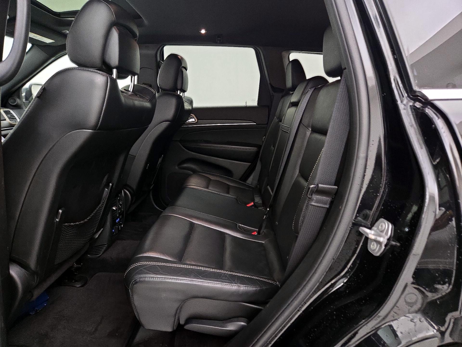 Thumbnail: 2017 Jeep Grand Cherokee - 20