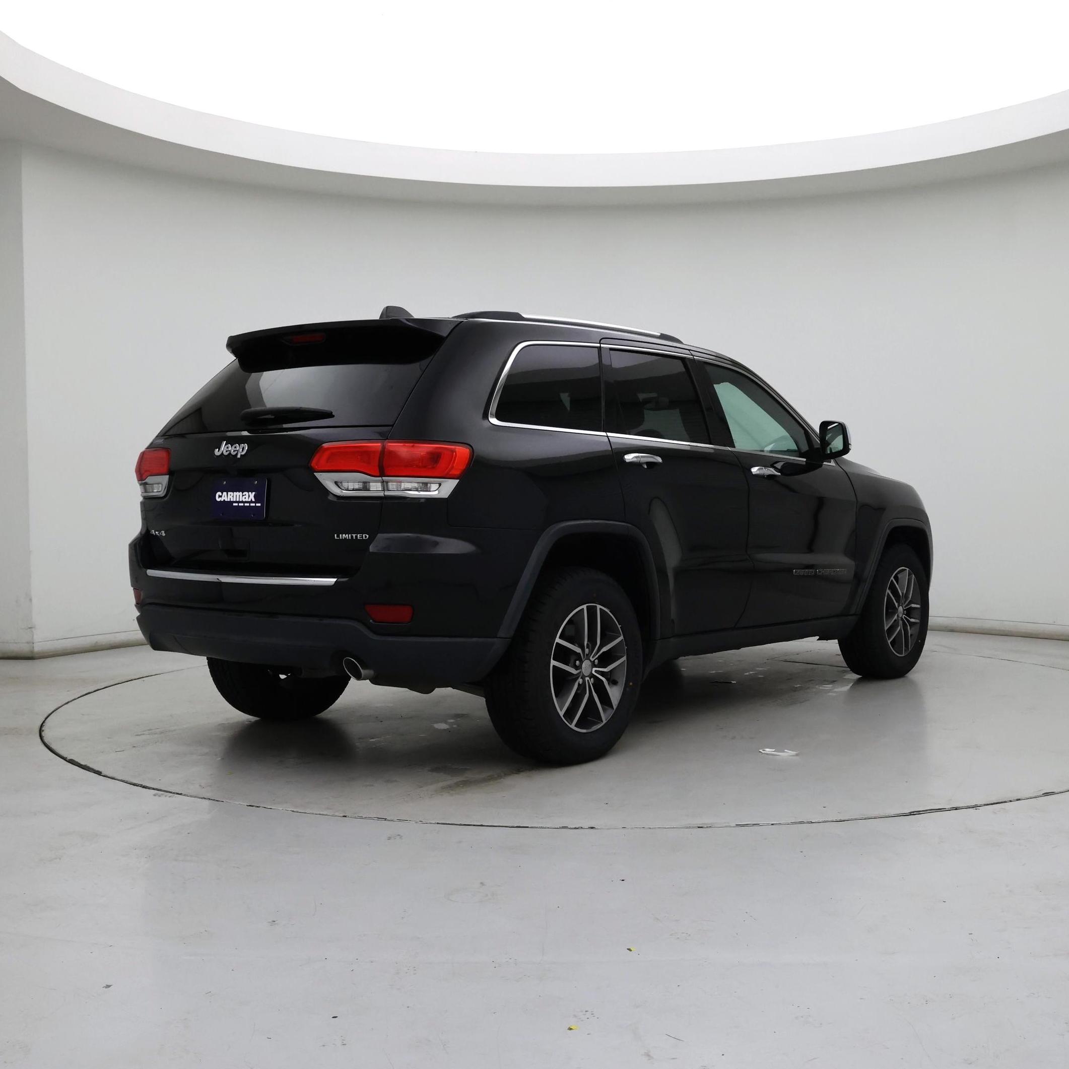 Thumbnail: 2017 Jeep Grand Cherokee - 8