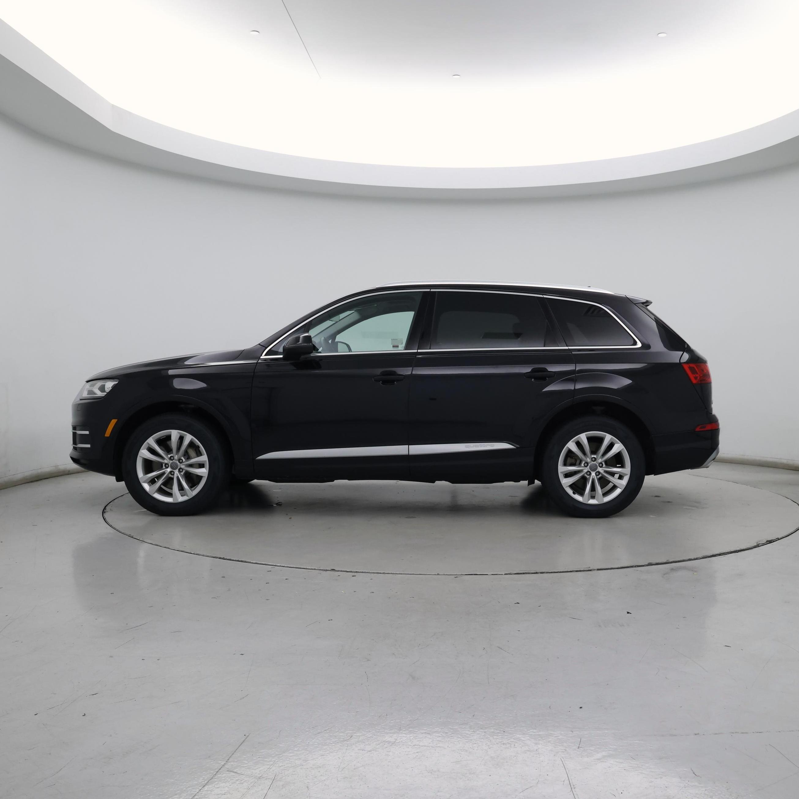 Thumbnail: 2019 Audi Q7 - 3