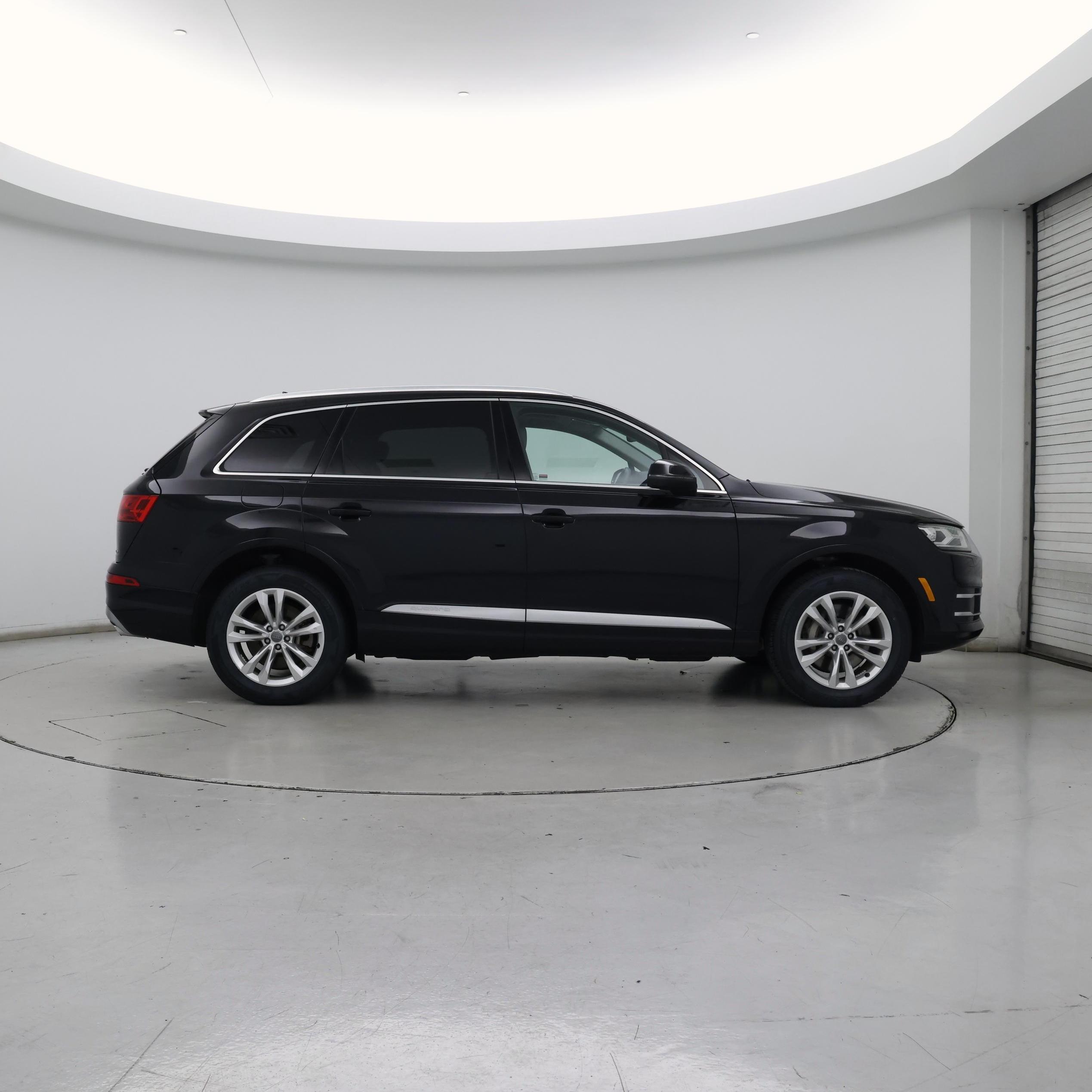 Thumbnail: 2019 Audi Q7 - 7